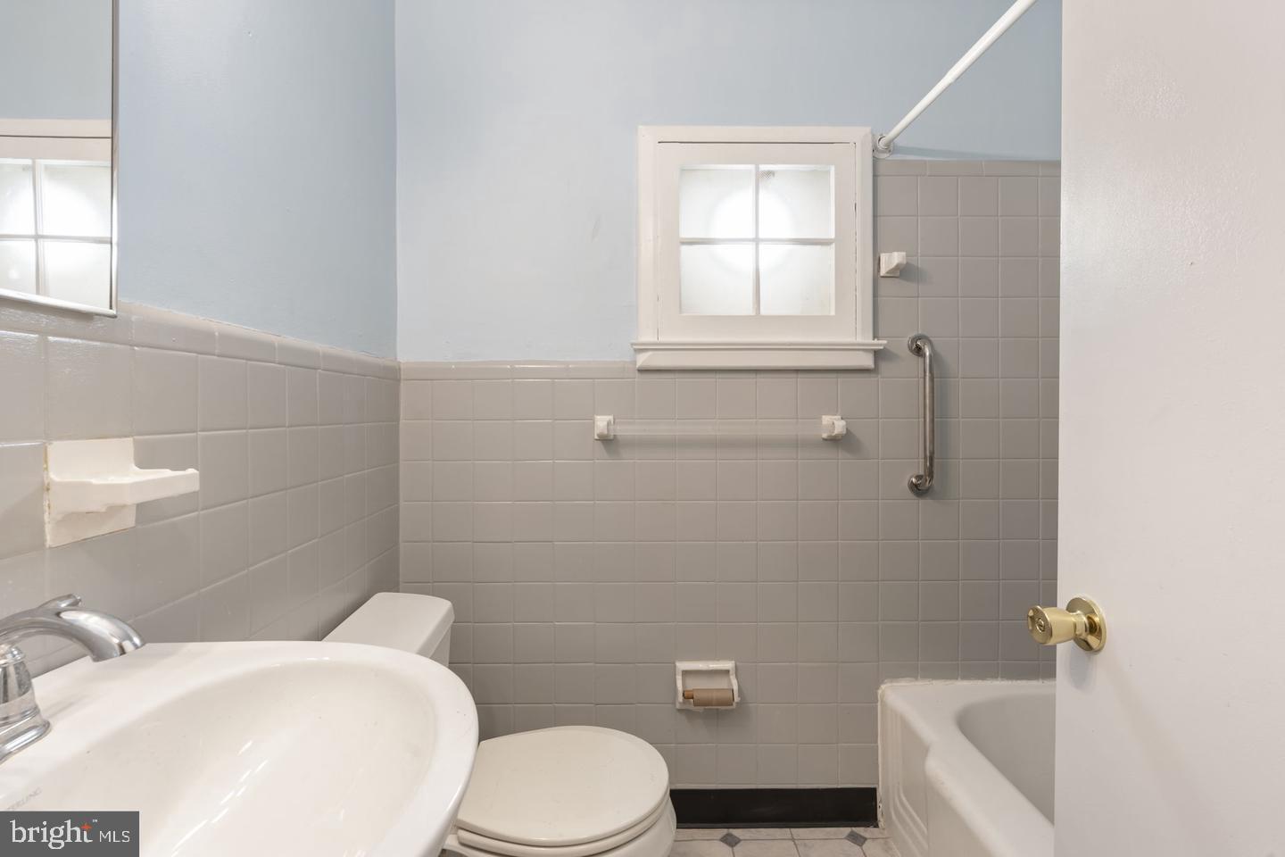 BEVERLY HILLS - Residential Income