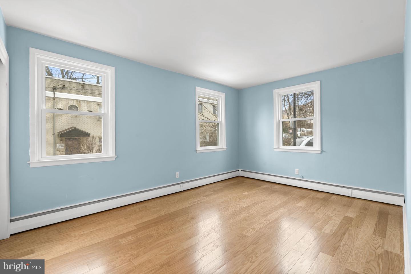 BEVERLY HILLS - Residential Income