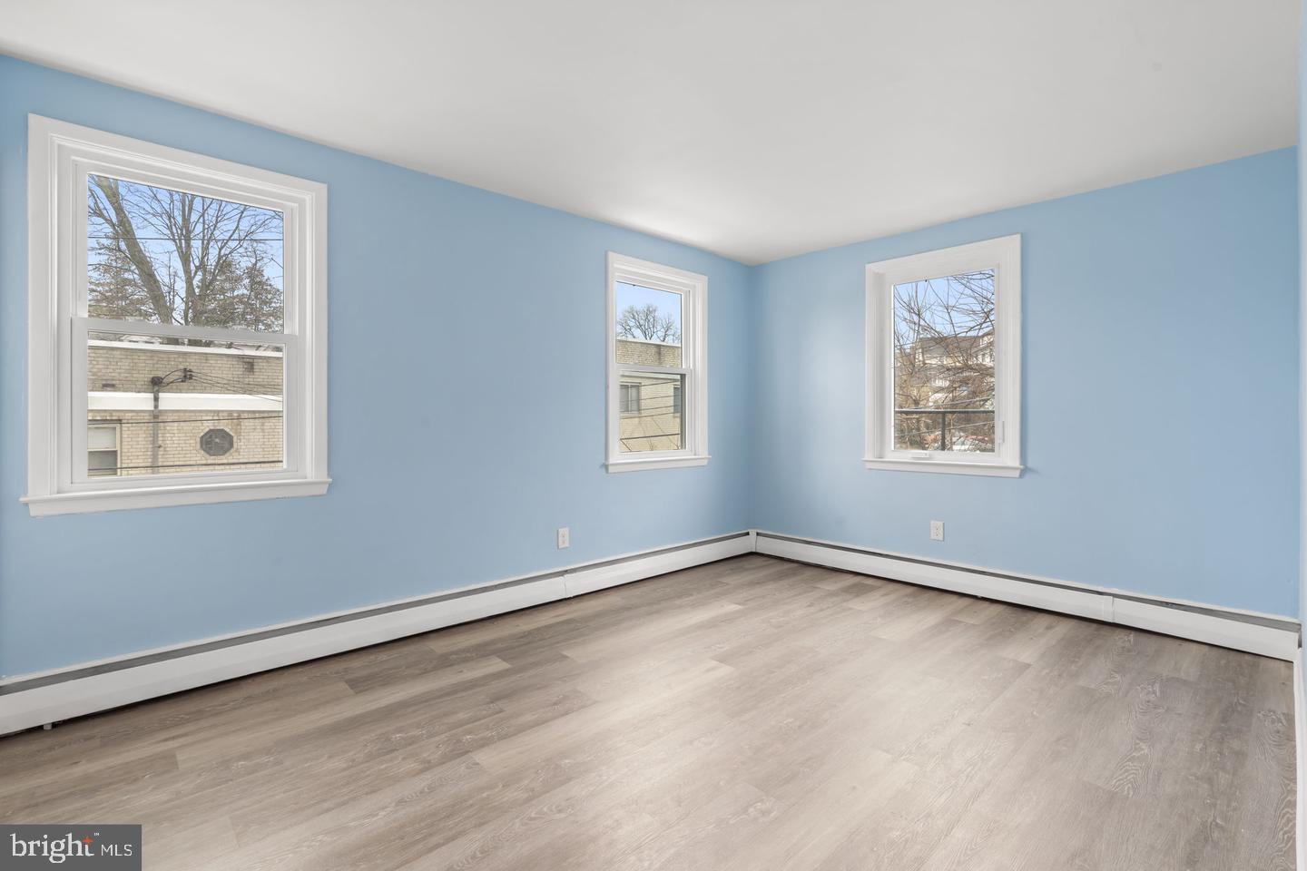 BEVERLY HILLS - Residential Income