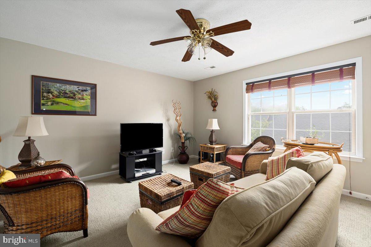 CANTERBURY SQUARE - Residential