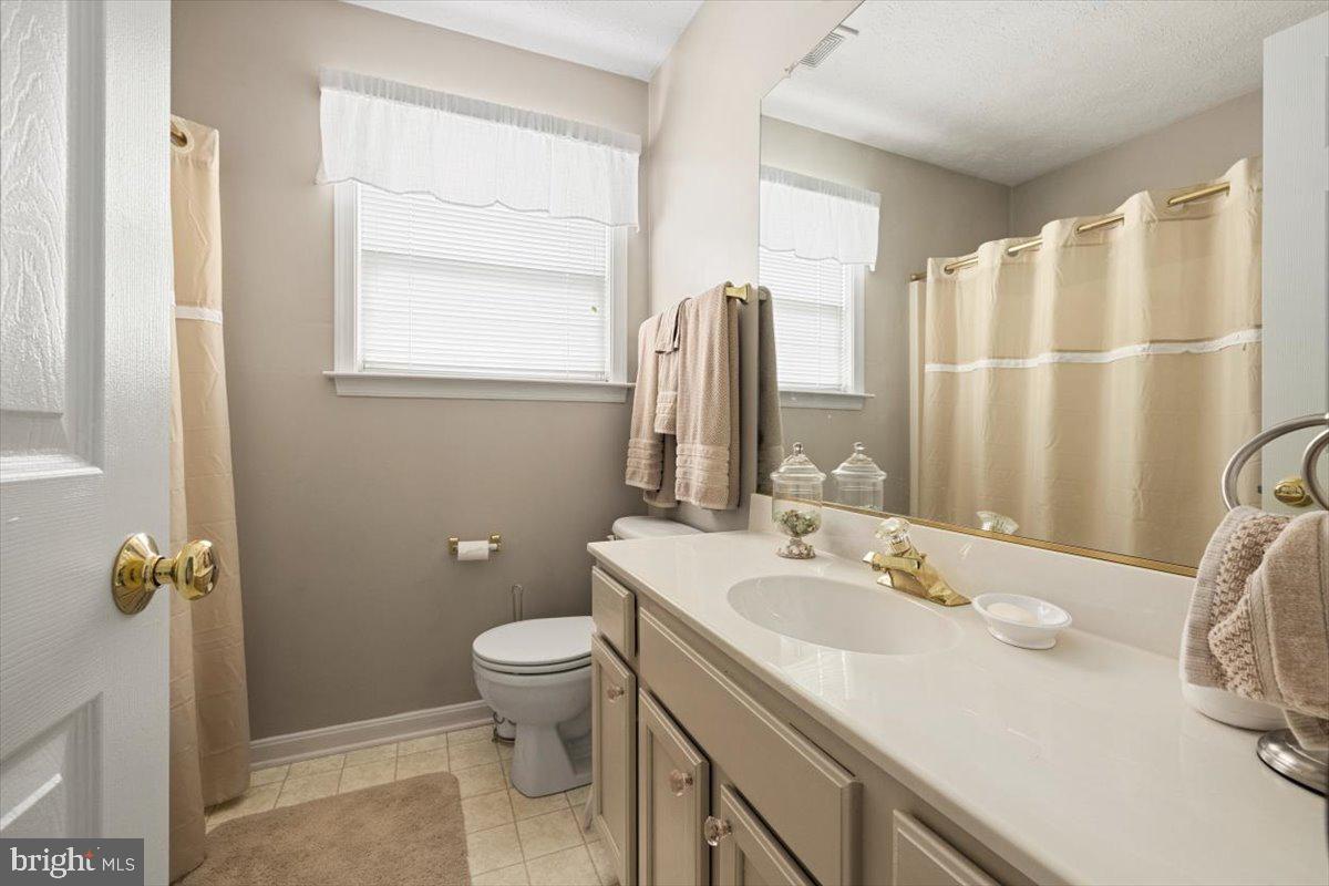 CANTERBURY SQUARE - Residential