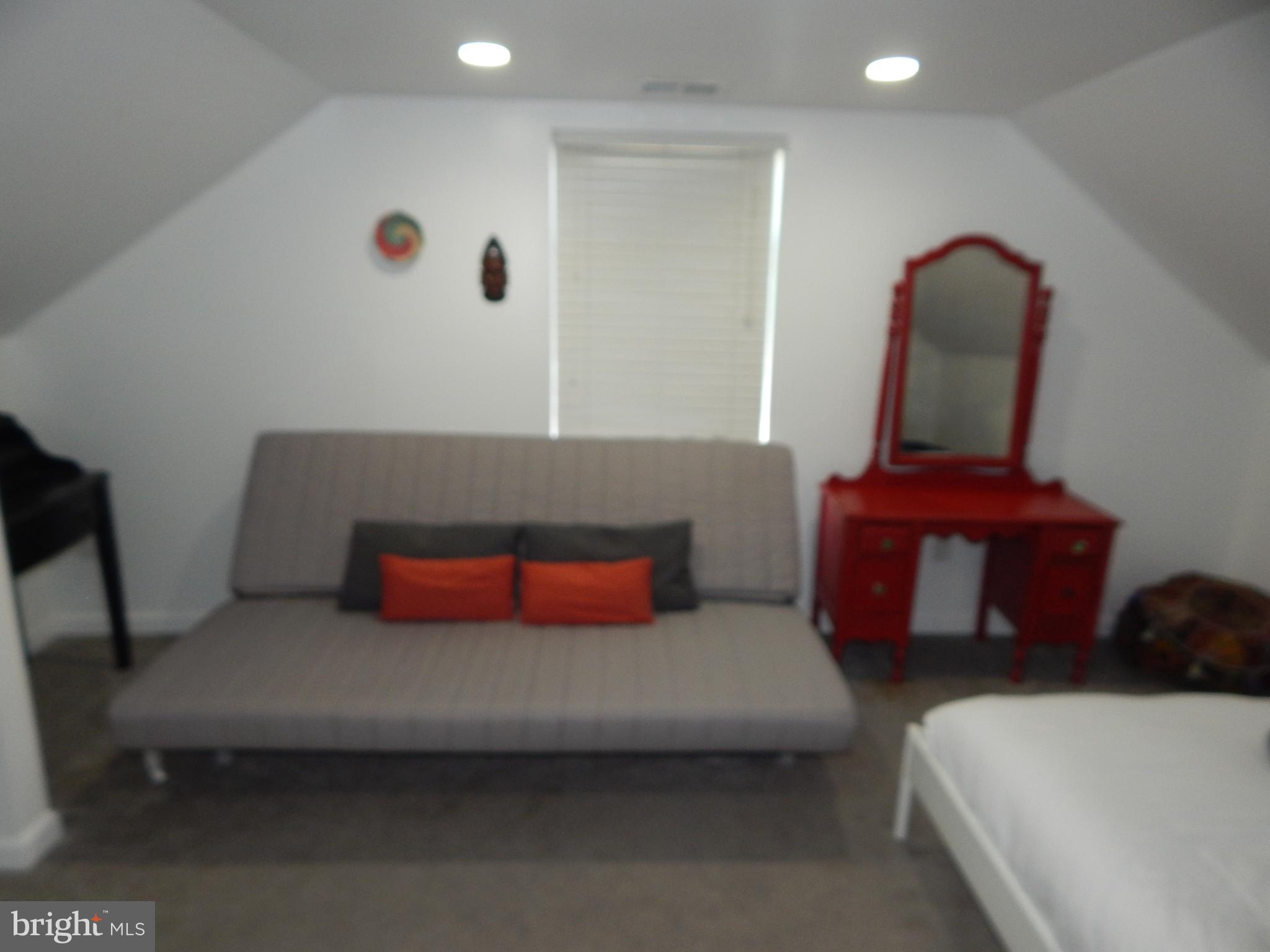 CATONSVILLE - Residential Income