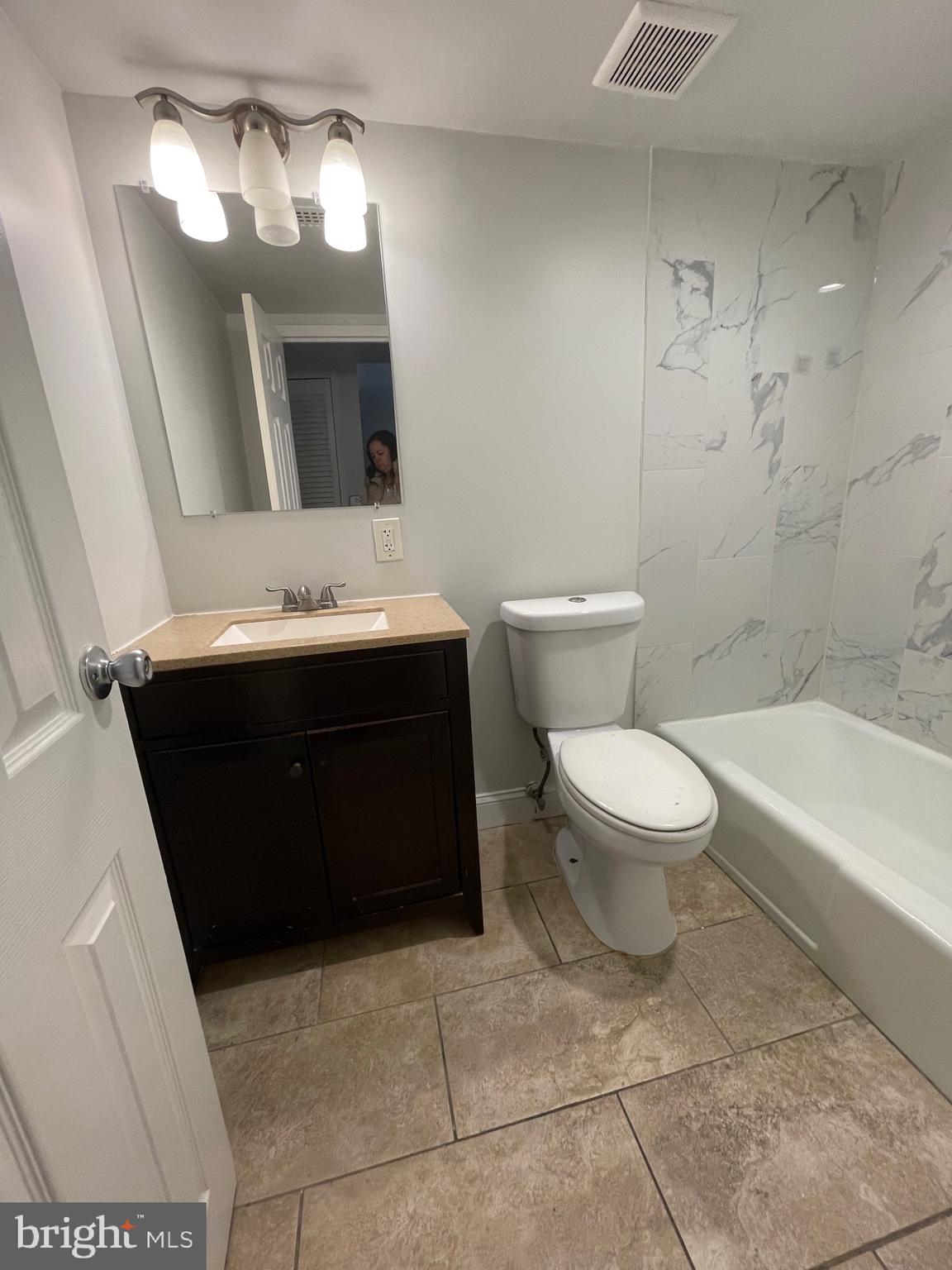 NORMANDIE ON THE LAKE II - Residential