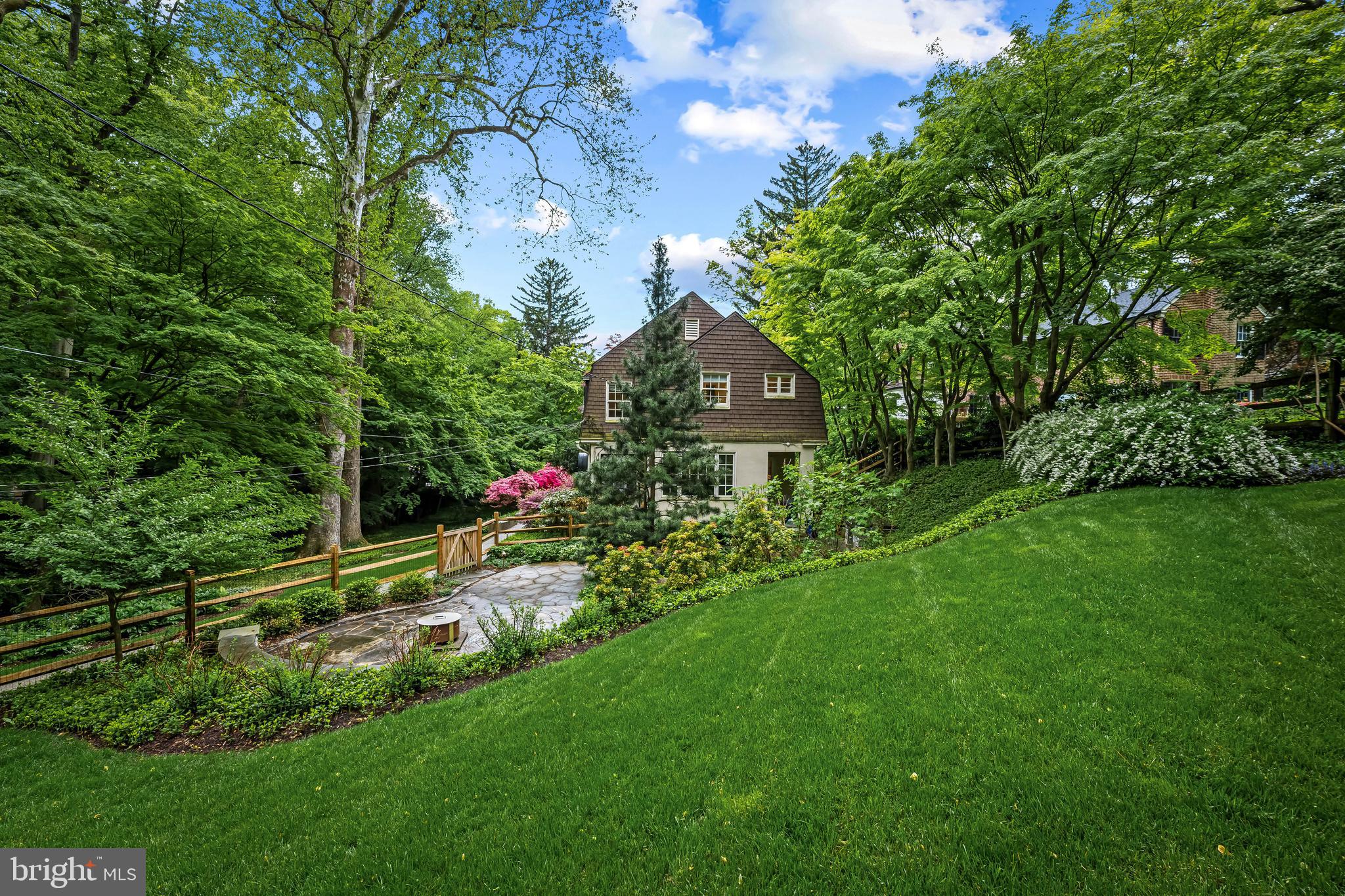 401 EDGEVALE ROAD