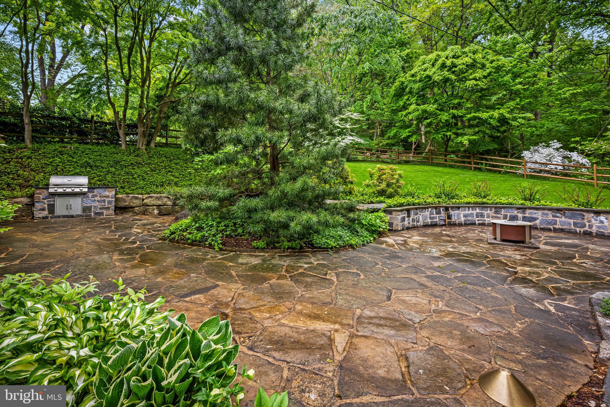 401 EDGEVALE ROAD
