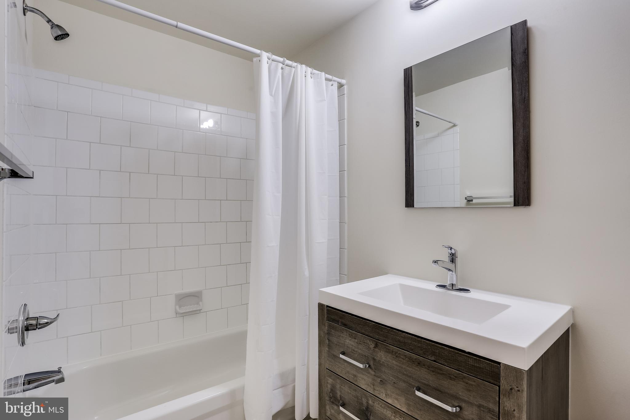 CENTENNIAL ESTATES - Residential Lease