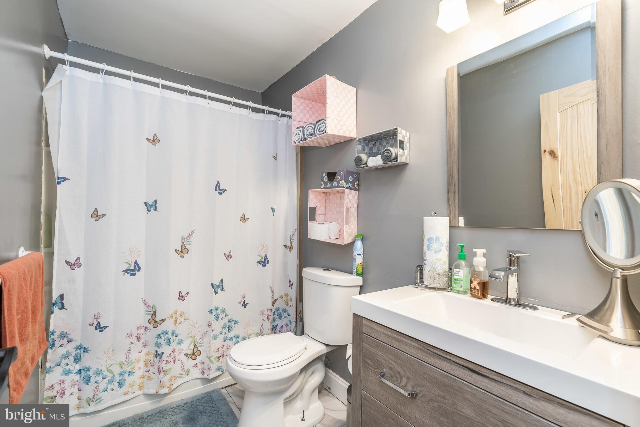 CRESTWOOD - Residential