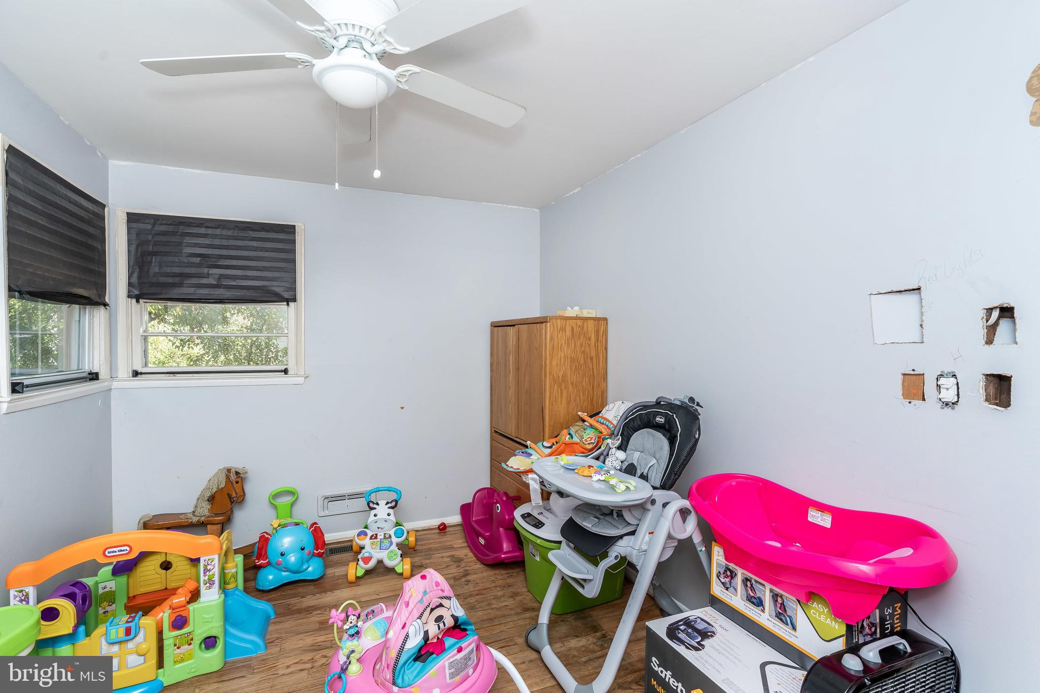 CRESTWOOD - Residential