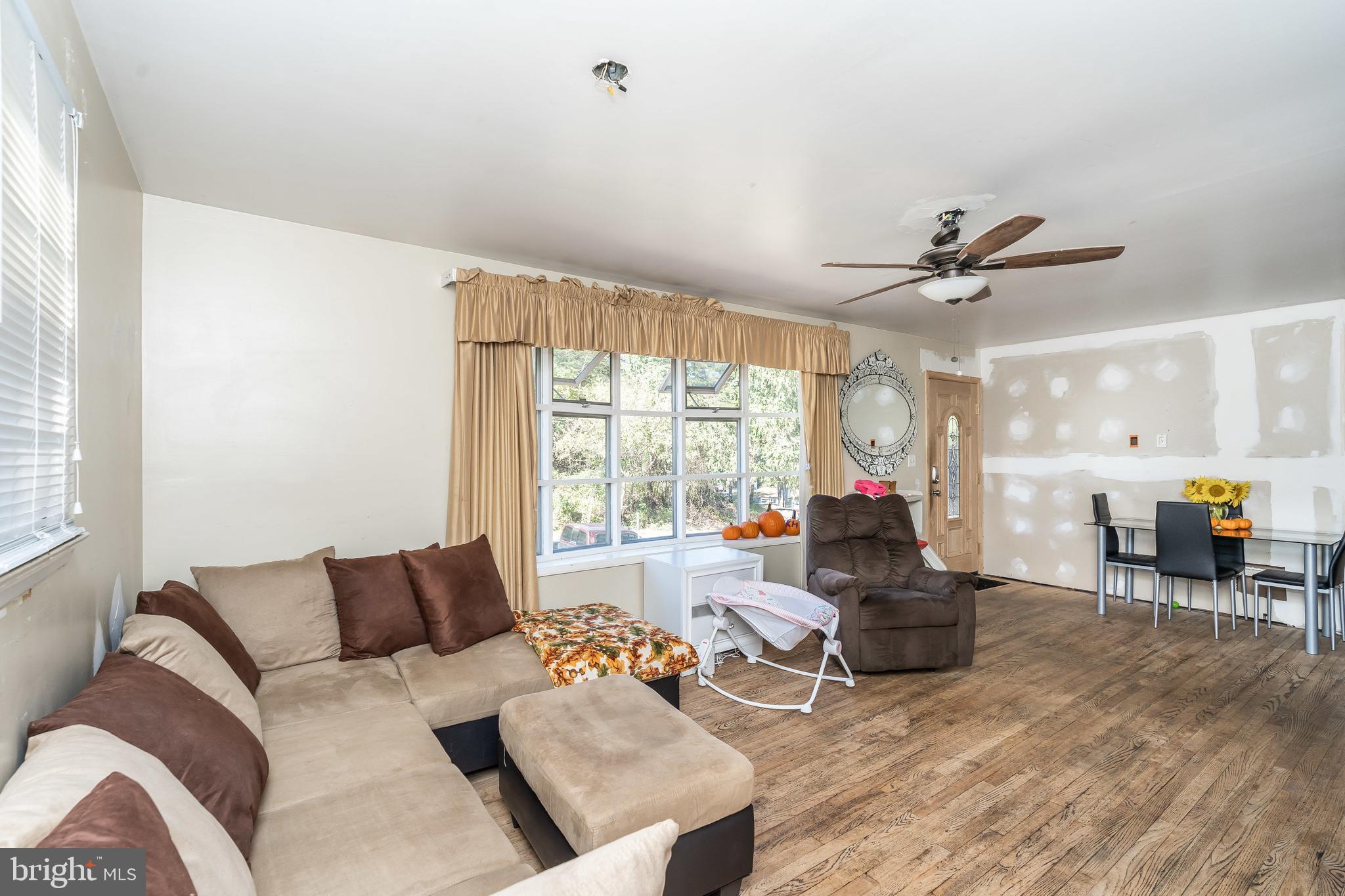 CRESTWOOD - Residential