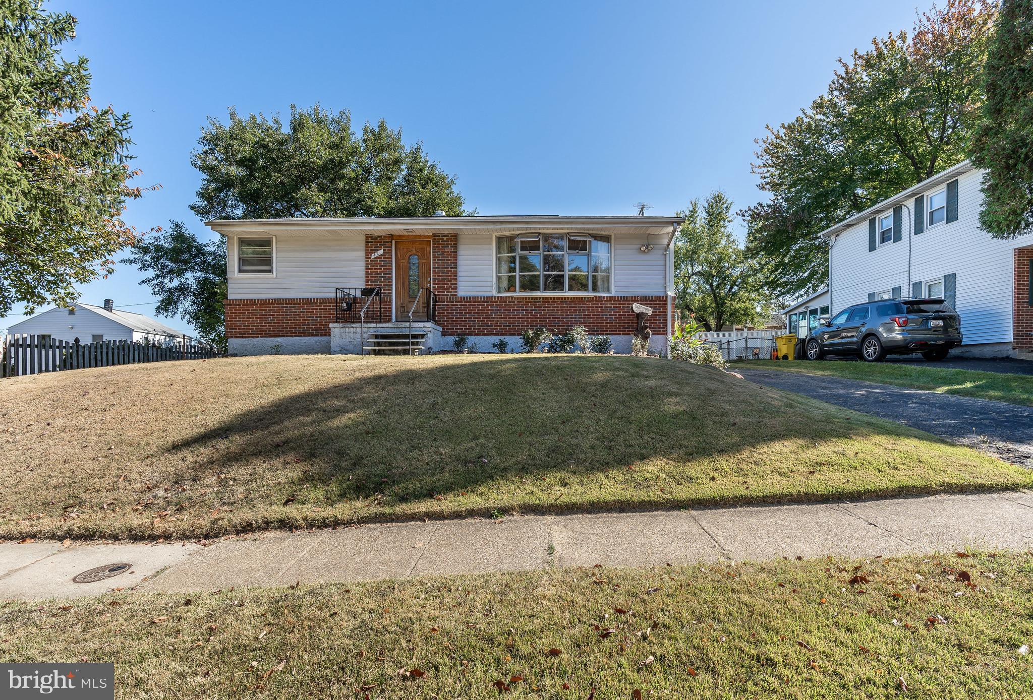 CRESTWOOD - Residential