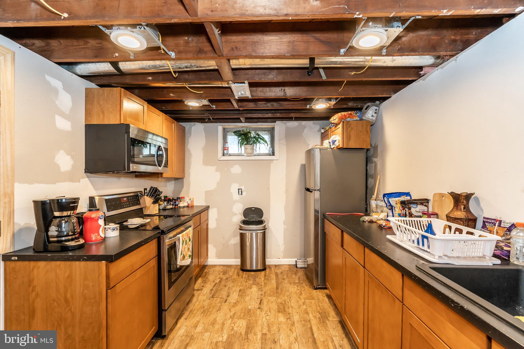 CRESTWOOD - Residential