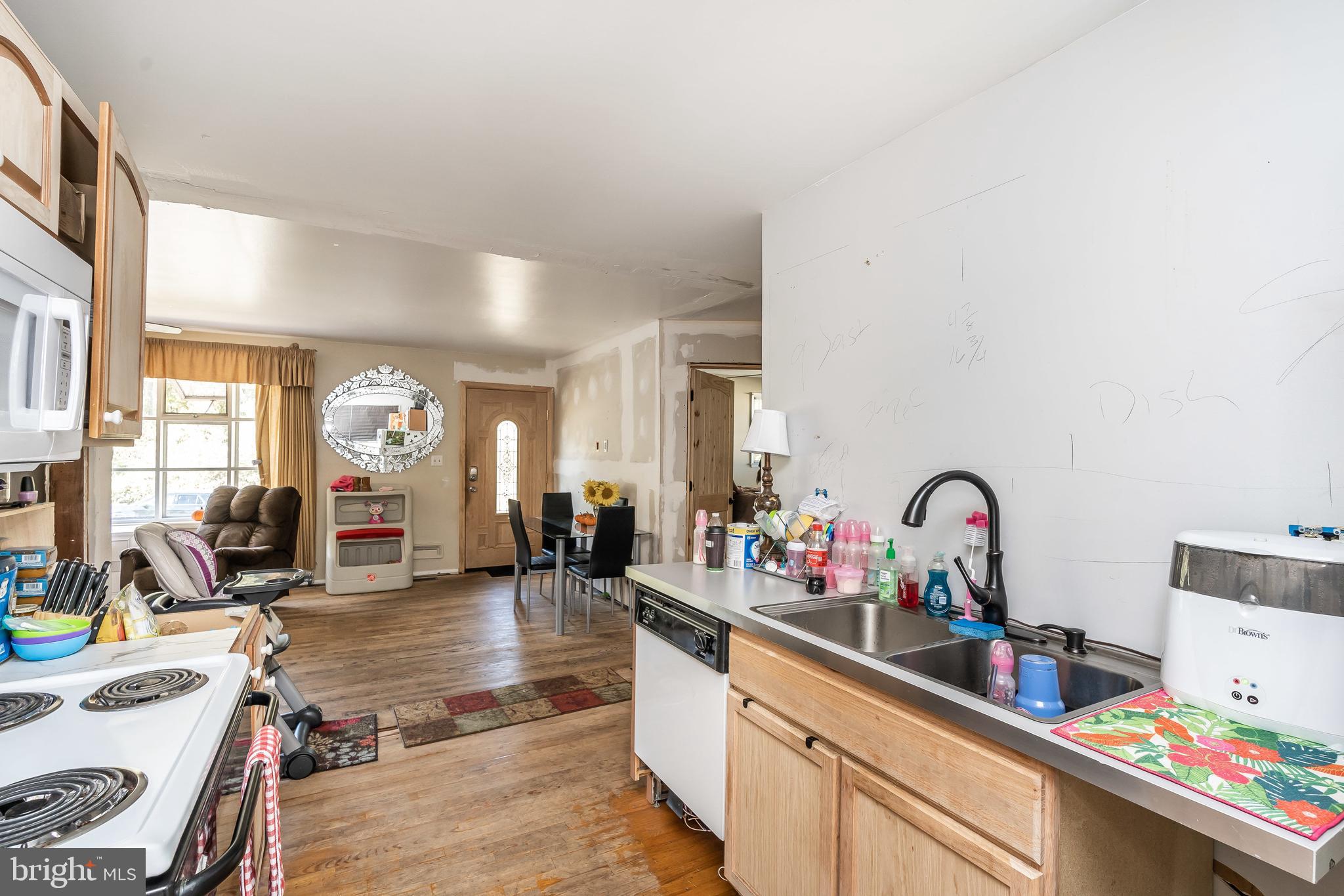 CRESTWOOD - Residential