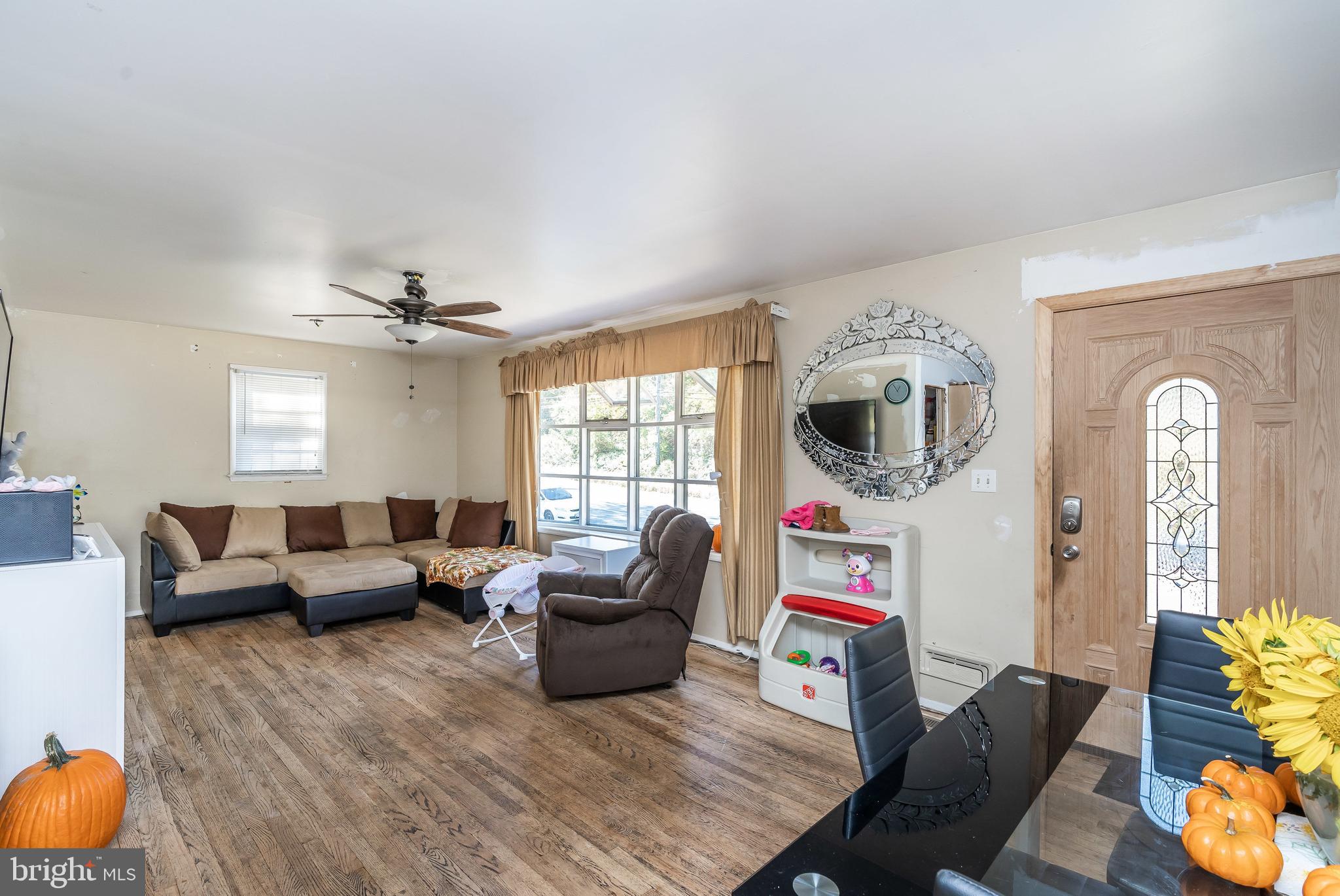 CRESTWOOD - Residential