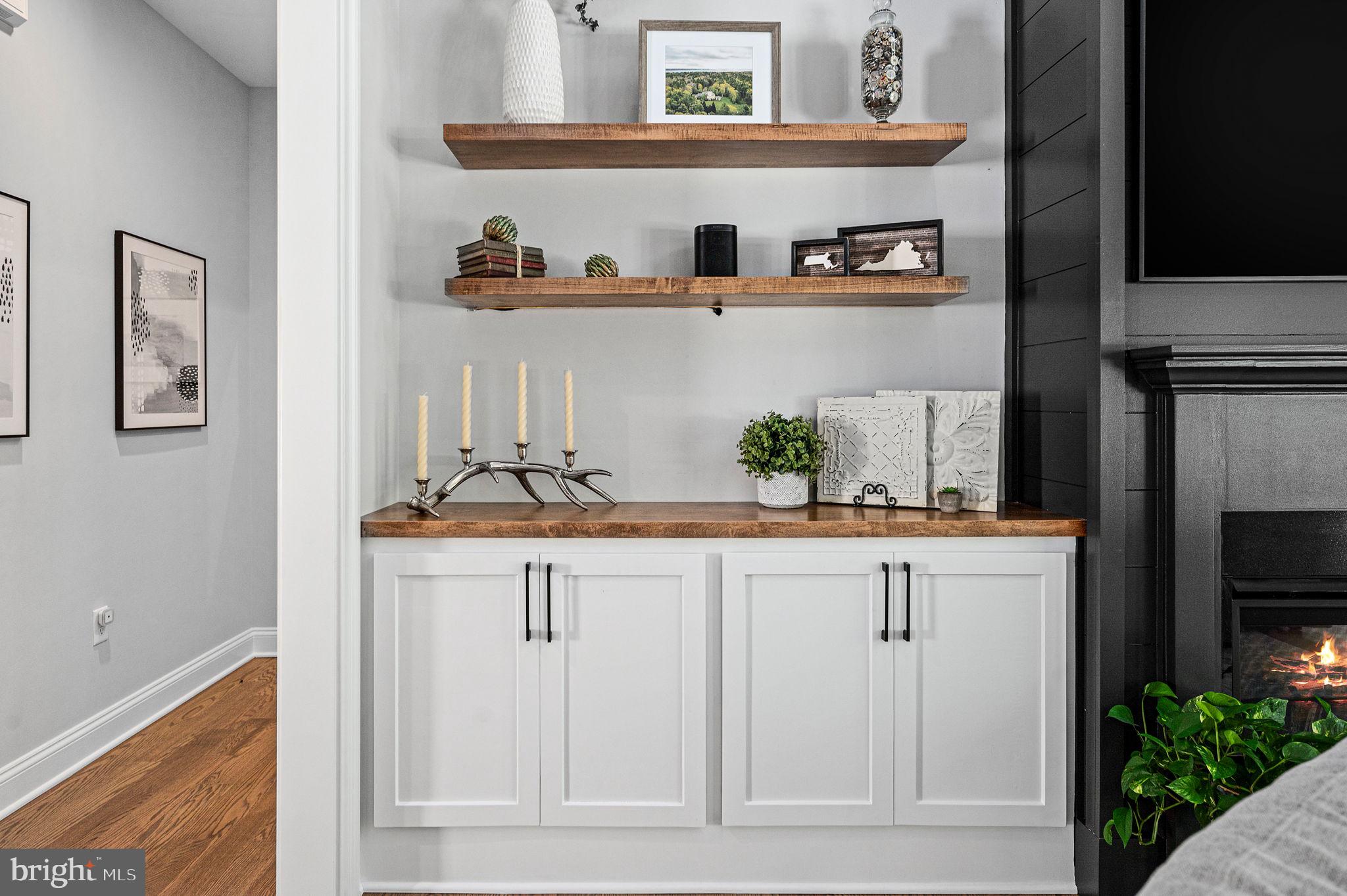 WATER EDGE ESTATES - Residential