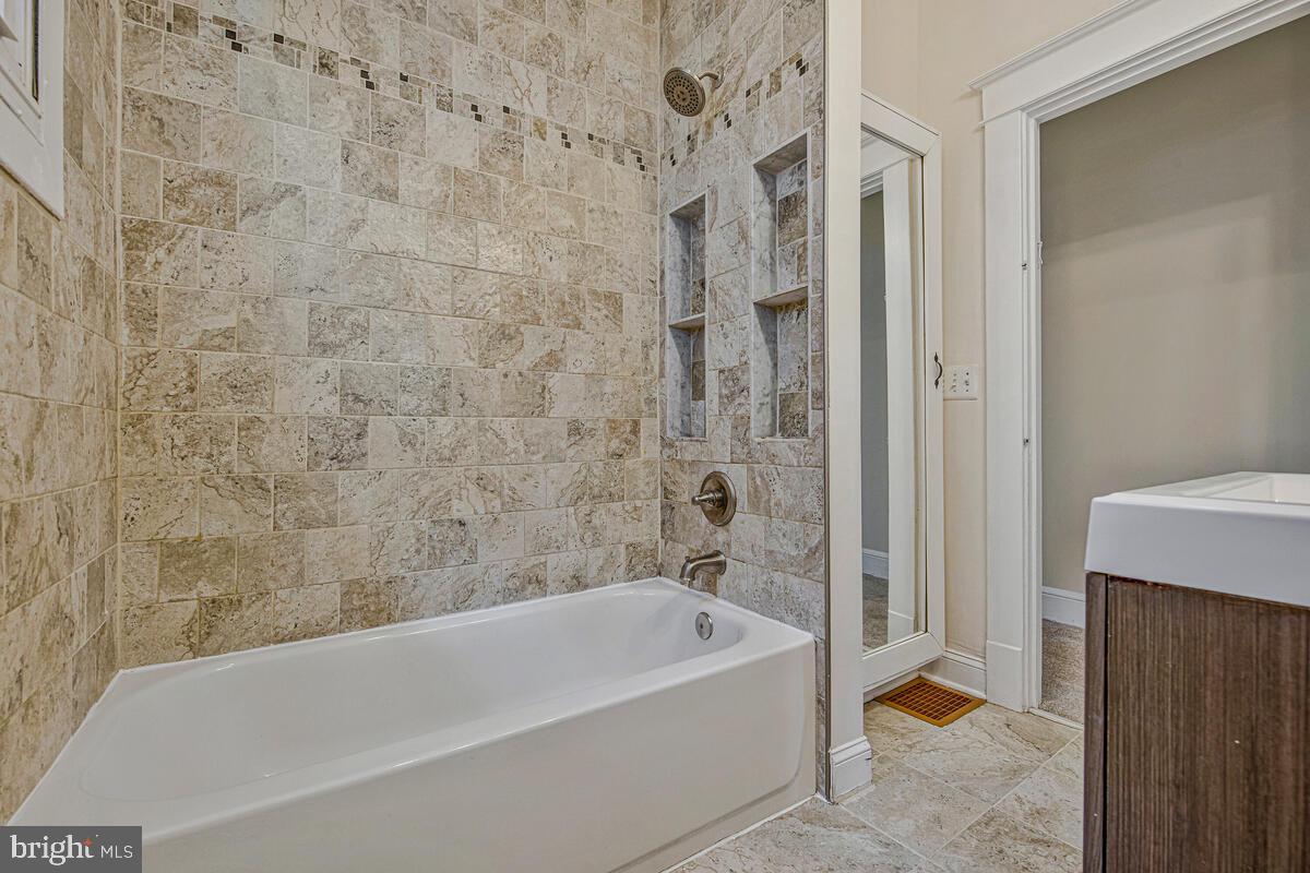 MOUNT RAINIER - Residential