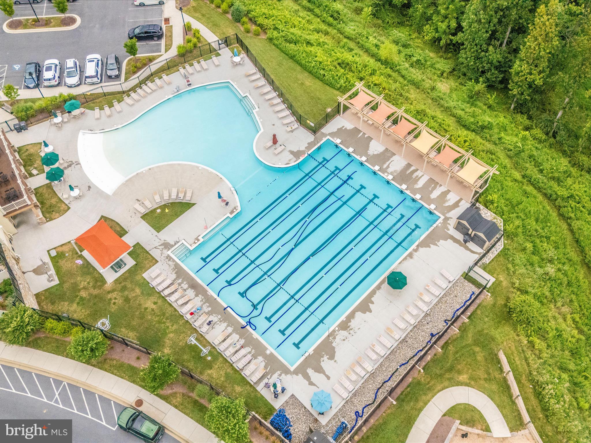 LINGANORE GARDEN CONDOMINIUMS - Residential