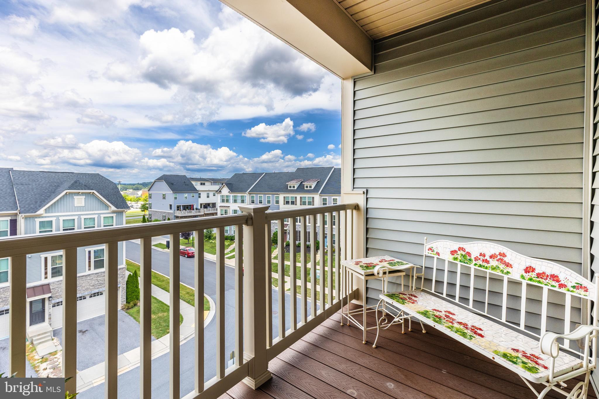 LINGANORE GARDEN CONDOMINIUMS - Residential