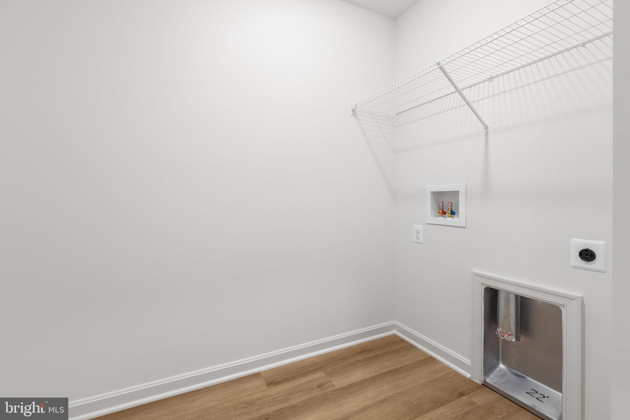 GOVERNOR SPOTSWOOD ESTATES - Residential