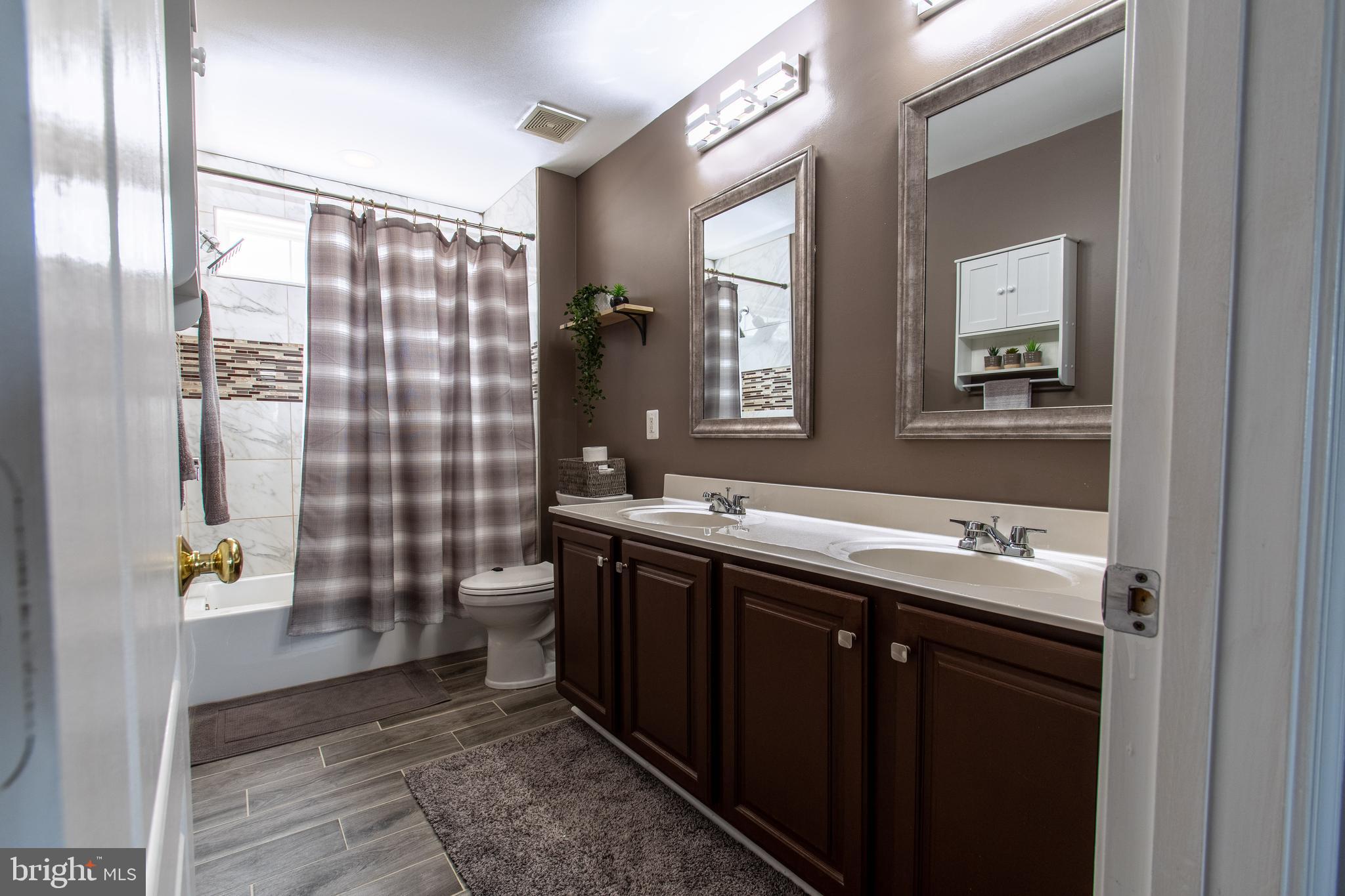 PRINCETON WOODS - Residential