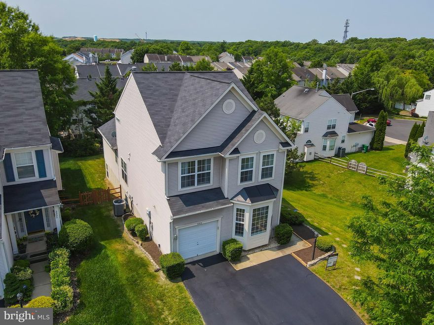 Beautiful, meticulously kept  6 Bed/4.5 Bath, 3-level, detached house located in a quiet cul-de-sac in sought after Princeton Woods!!!  Owner had  partition walls on first level removed for more open concept and added new recessed lighting in 2022. Gourmet kitchen has stainless steel appliances, new dishwasher installed in 2021.  First and second levels freshly painted in 2022. First level owner's bathroom renovated in 2022. Second level owner's bathroom renovated in 2021.  Walk out basement.  New carpet and kitchenette with add'l cooking range added to basement in 2019,   potential to use as spacious in-law suite or apartment . Roof was replaced in 2018. External portico roof replaced 2021.  Exterior boards and trims replaced in 2021. Driveway resealed 2023.  Multizone sprinkler system!