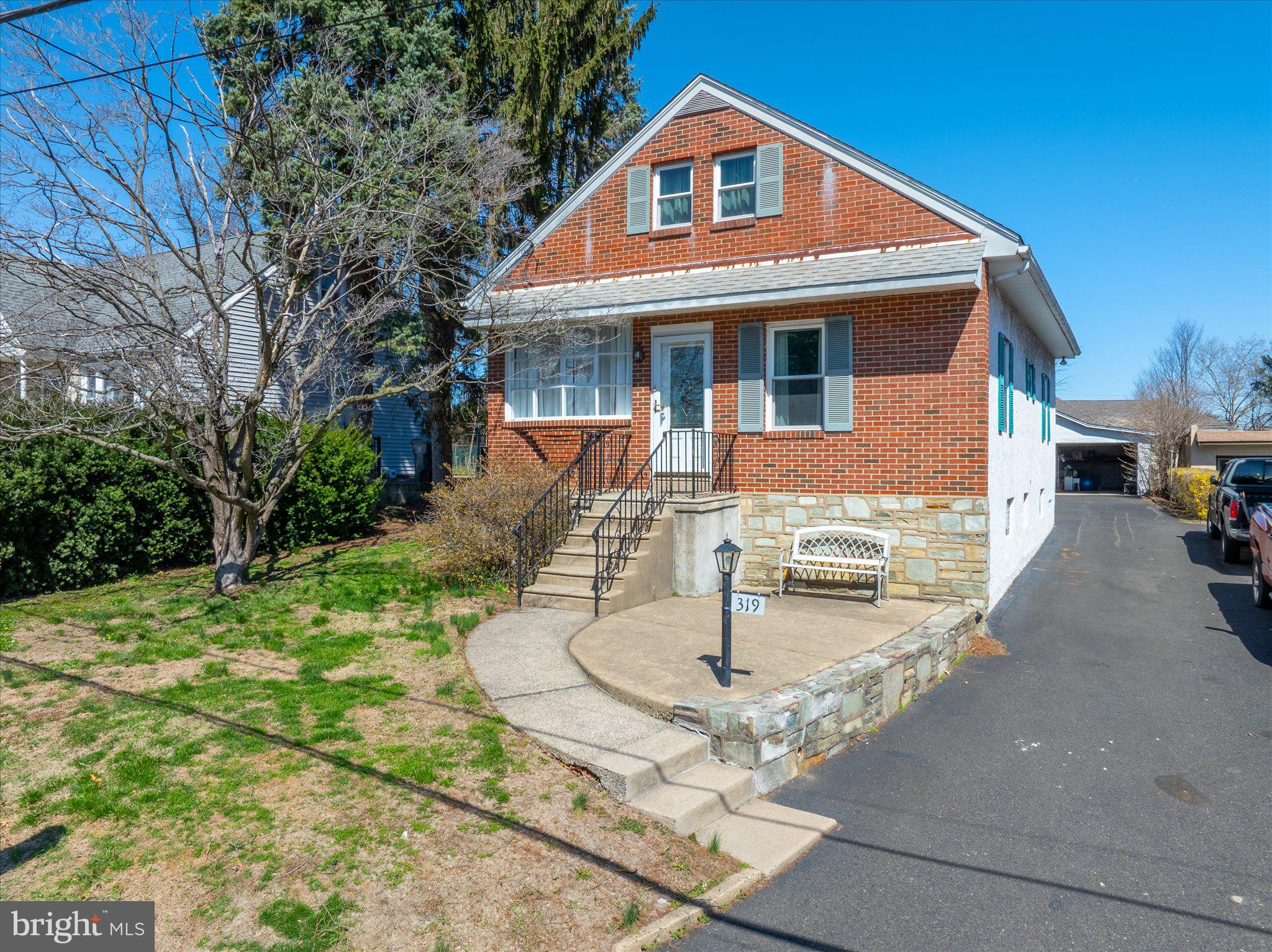 HUNTINGDON VALLEY - Residential