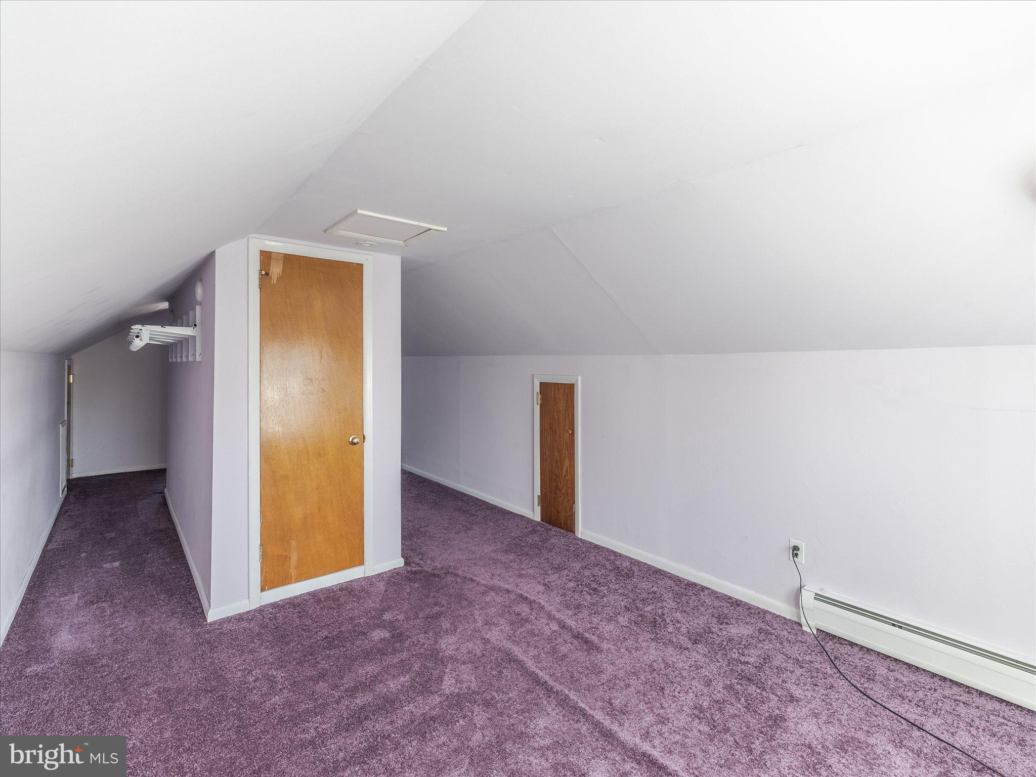 HUNTINGDON VALLEY - Residential