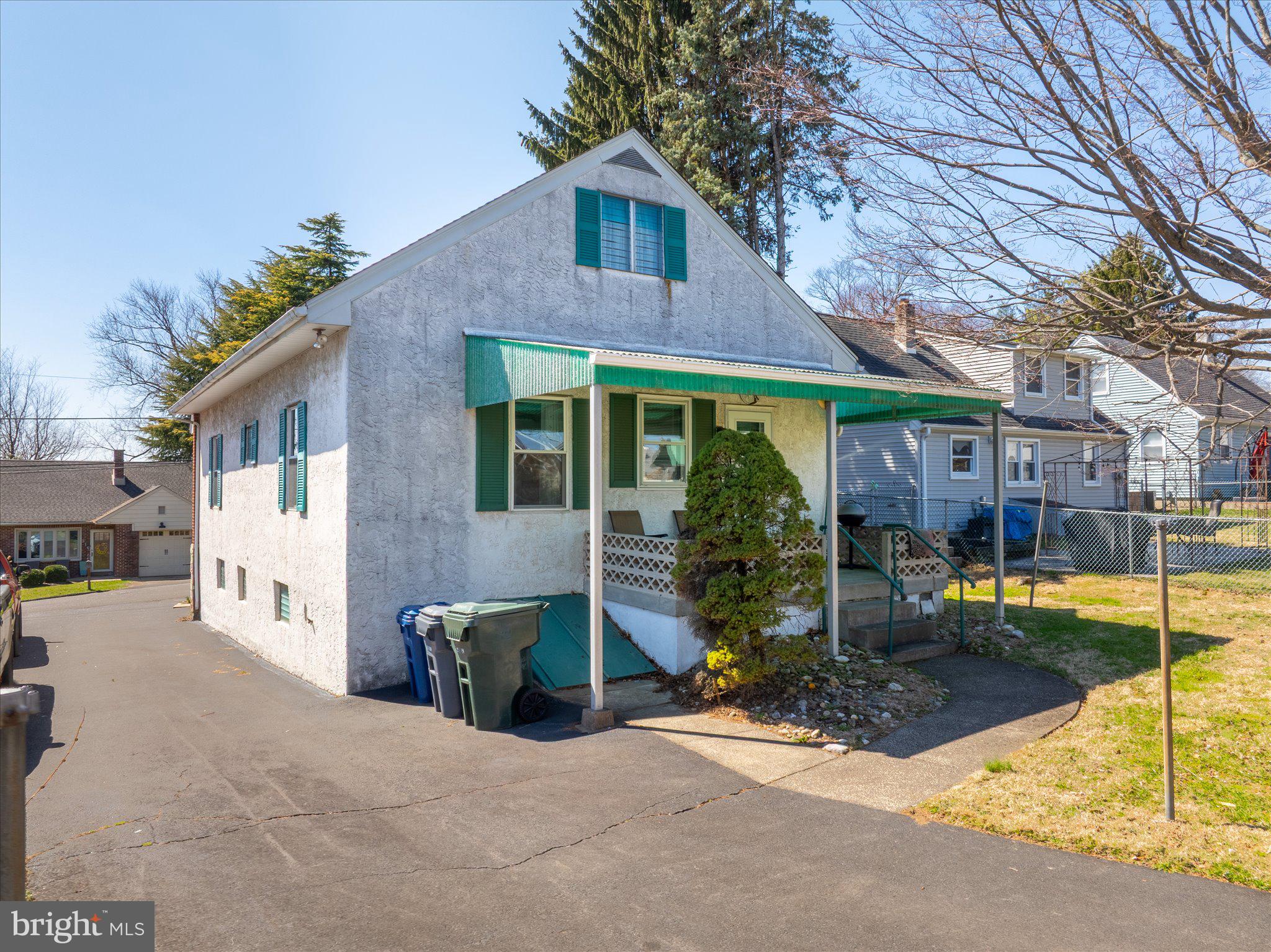 HUNTINGDON VALLEY - Residential