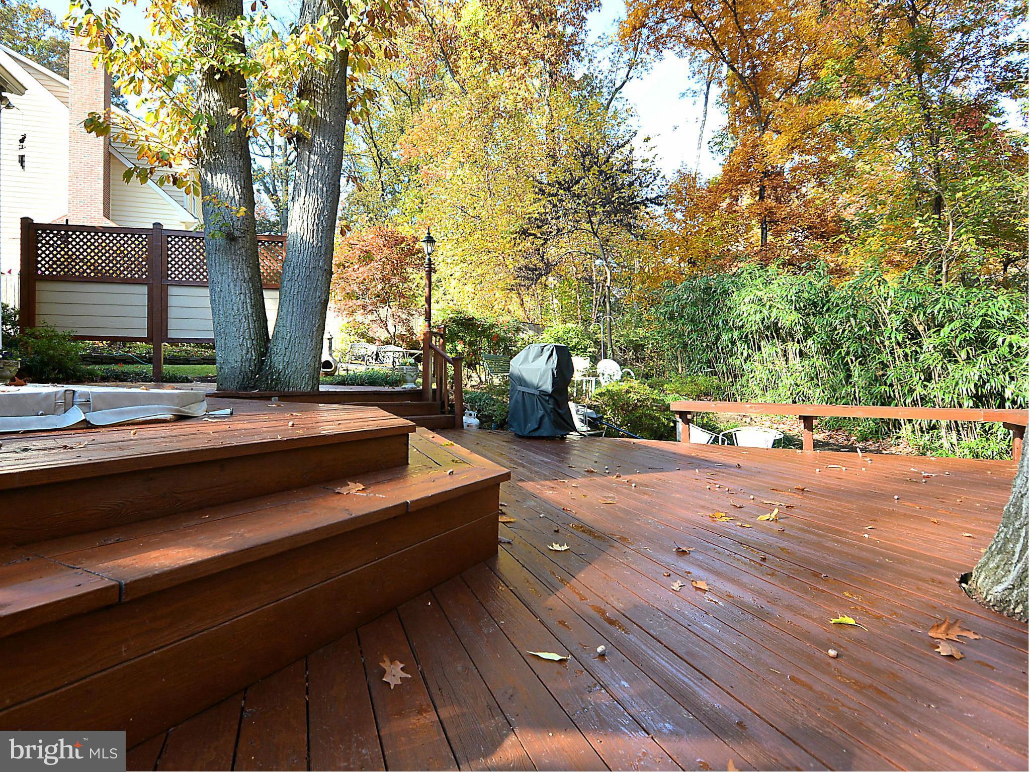 MONTICELLO PARK - Residential