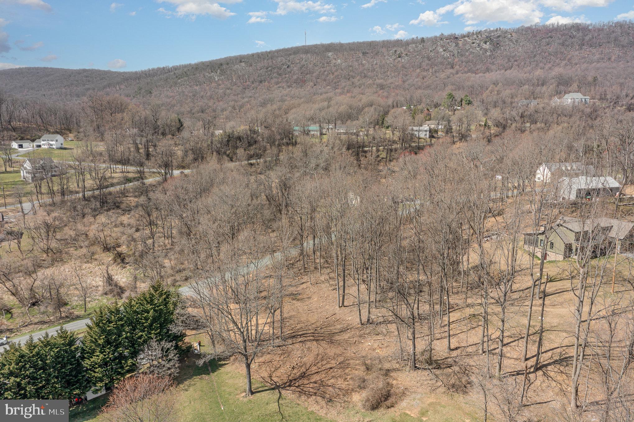 CARROLL VALLEY - Land