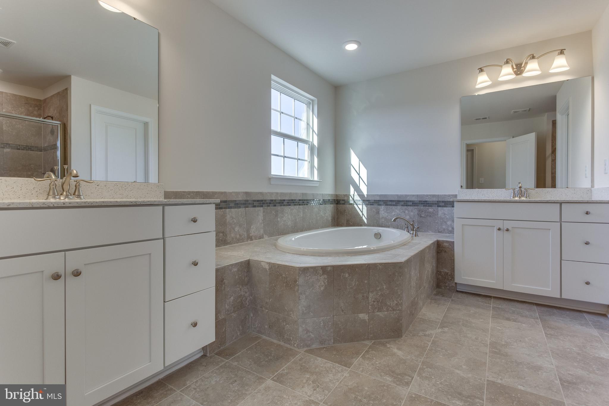 HERITAGE ESTATES - Residential