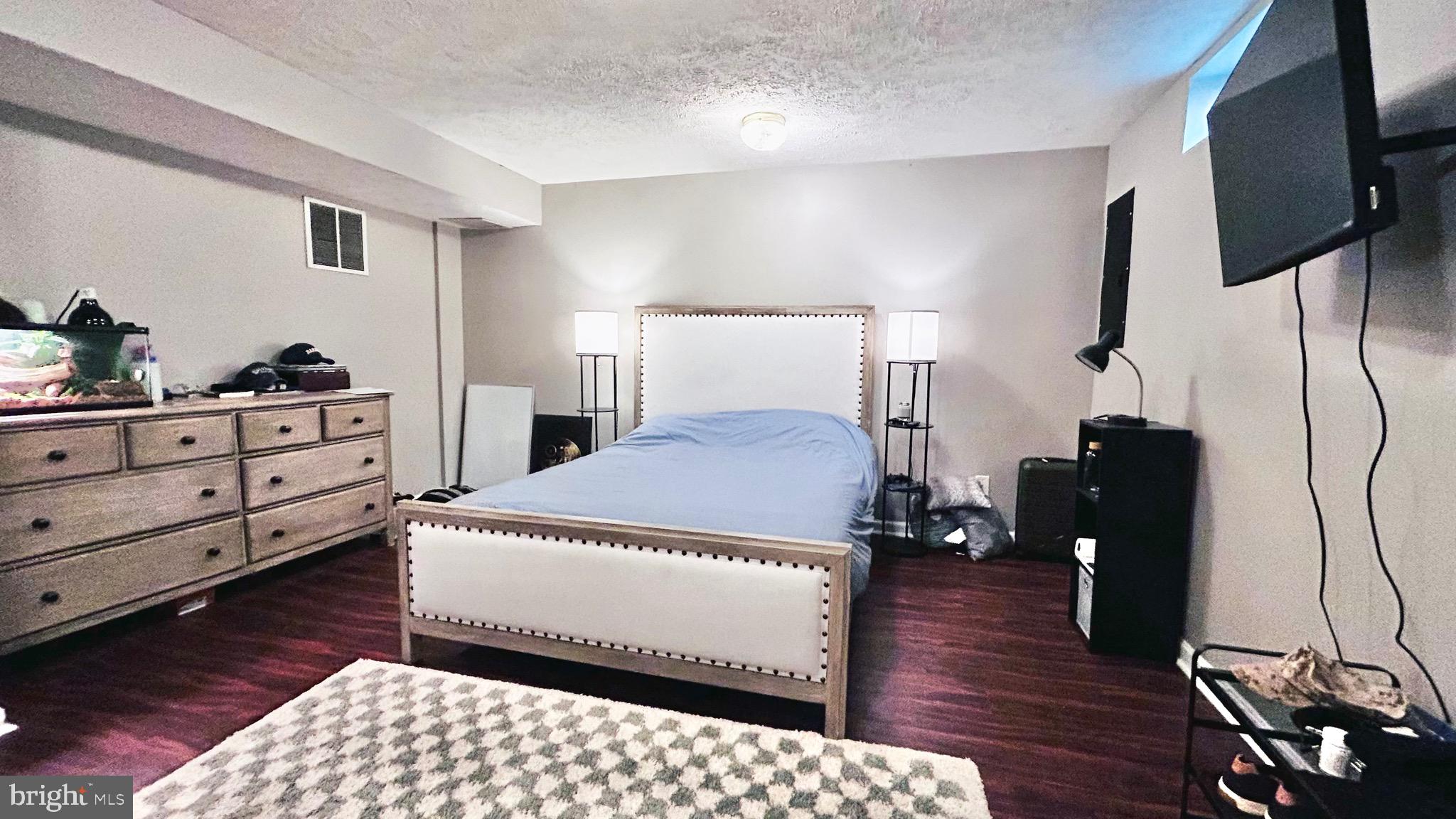 MONTCLAIR - Residential Lease