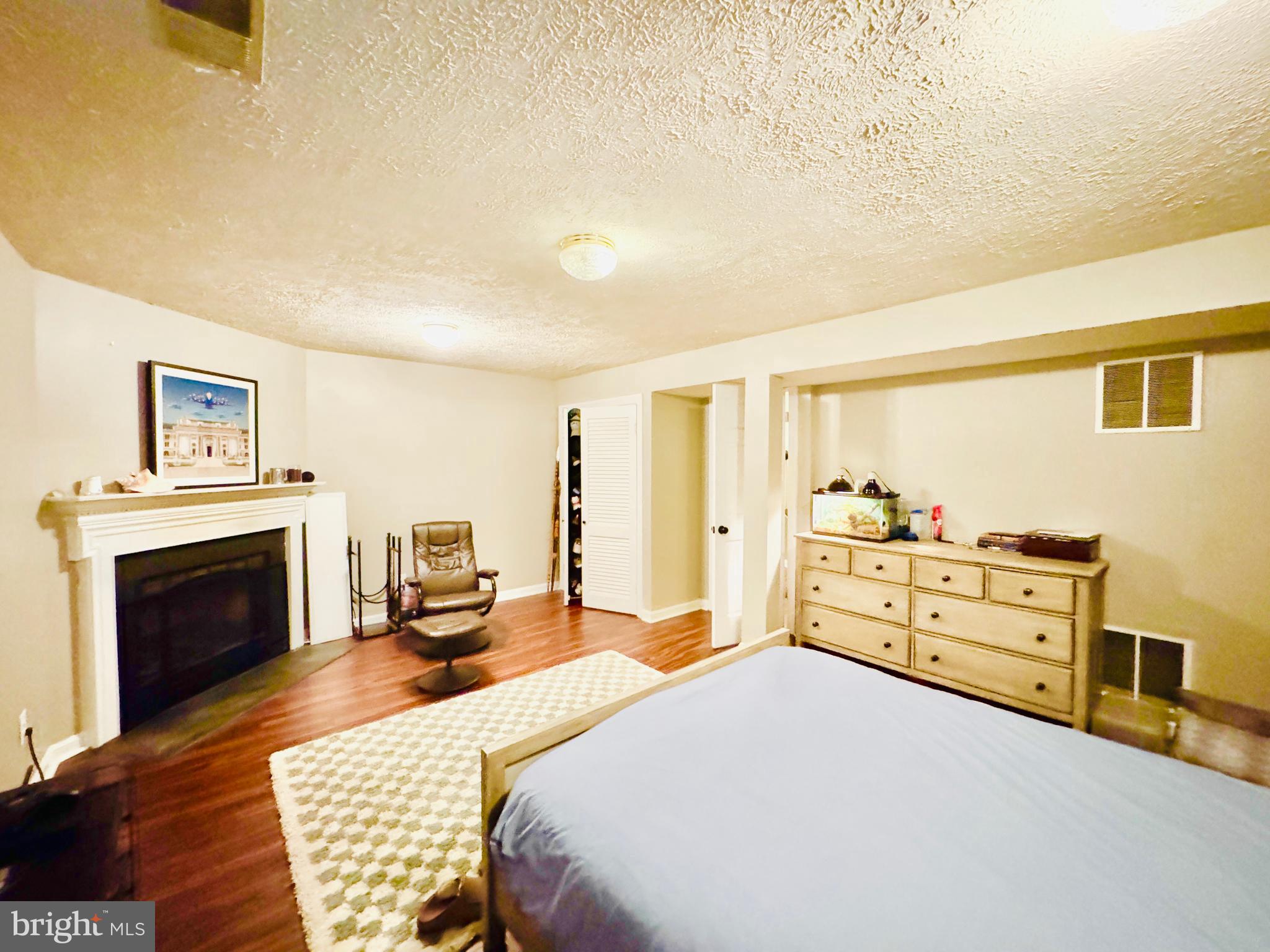 MONTCLAIR - Residential Lease