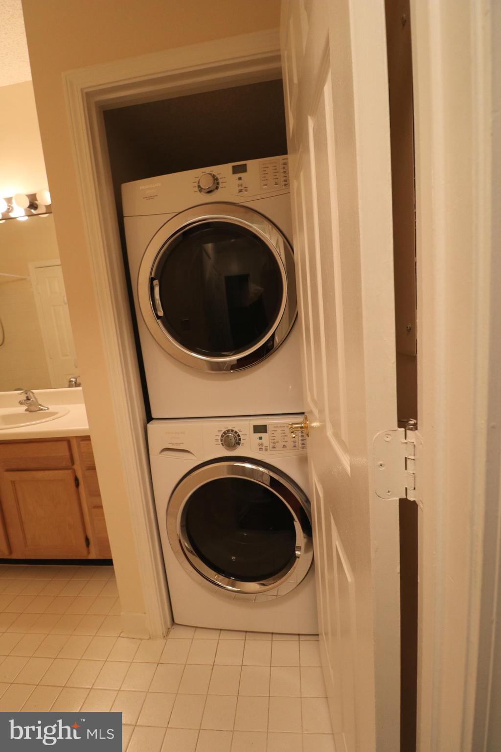 STONECROFT CONDO - Residential Lease