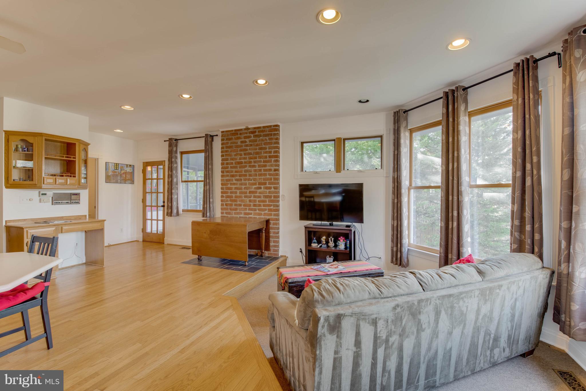 WEST ANNAPOLIS - Residential