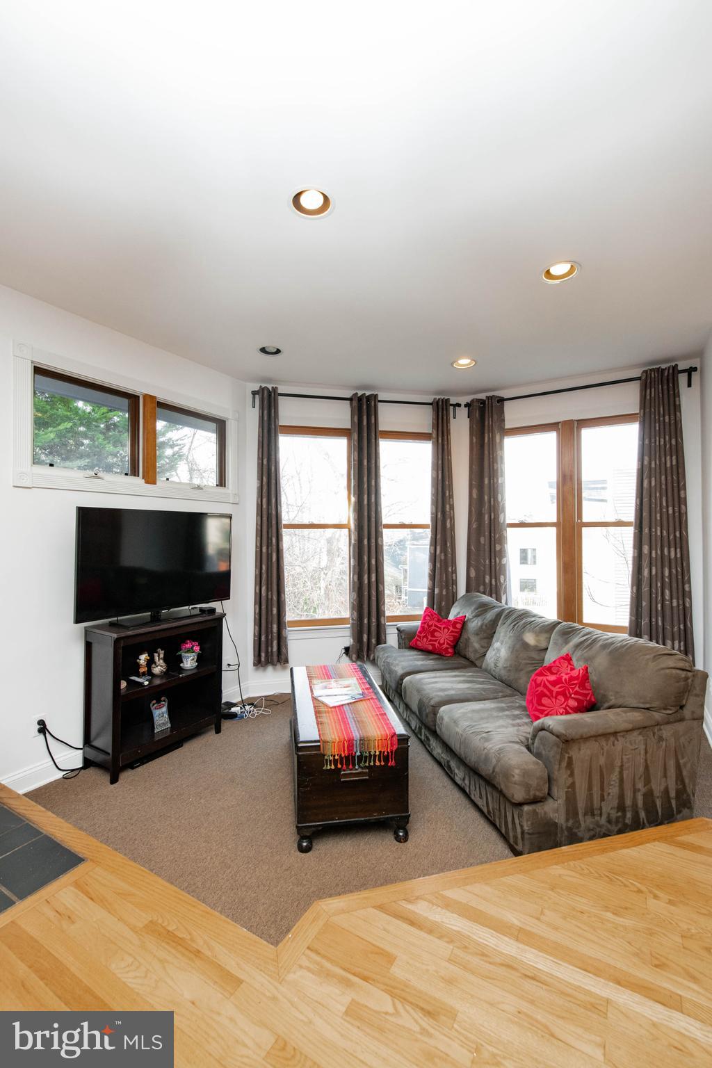 WEST ANNAPOLIS - Residential