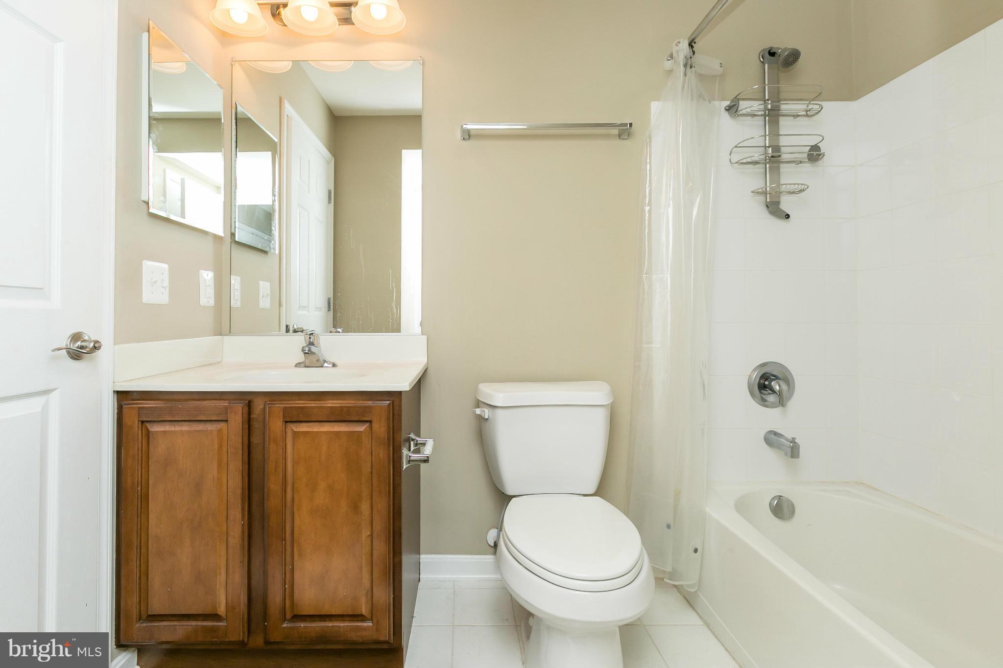 LOCUST POINT - Residential Lease