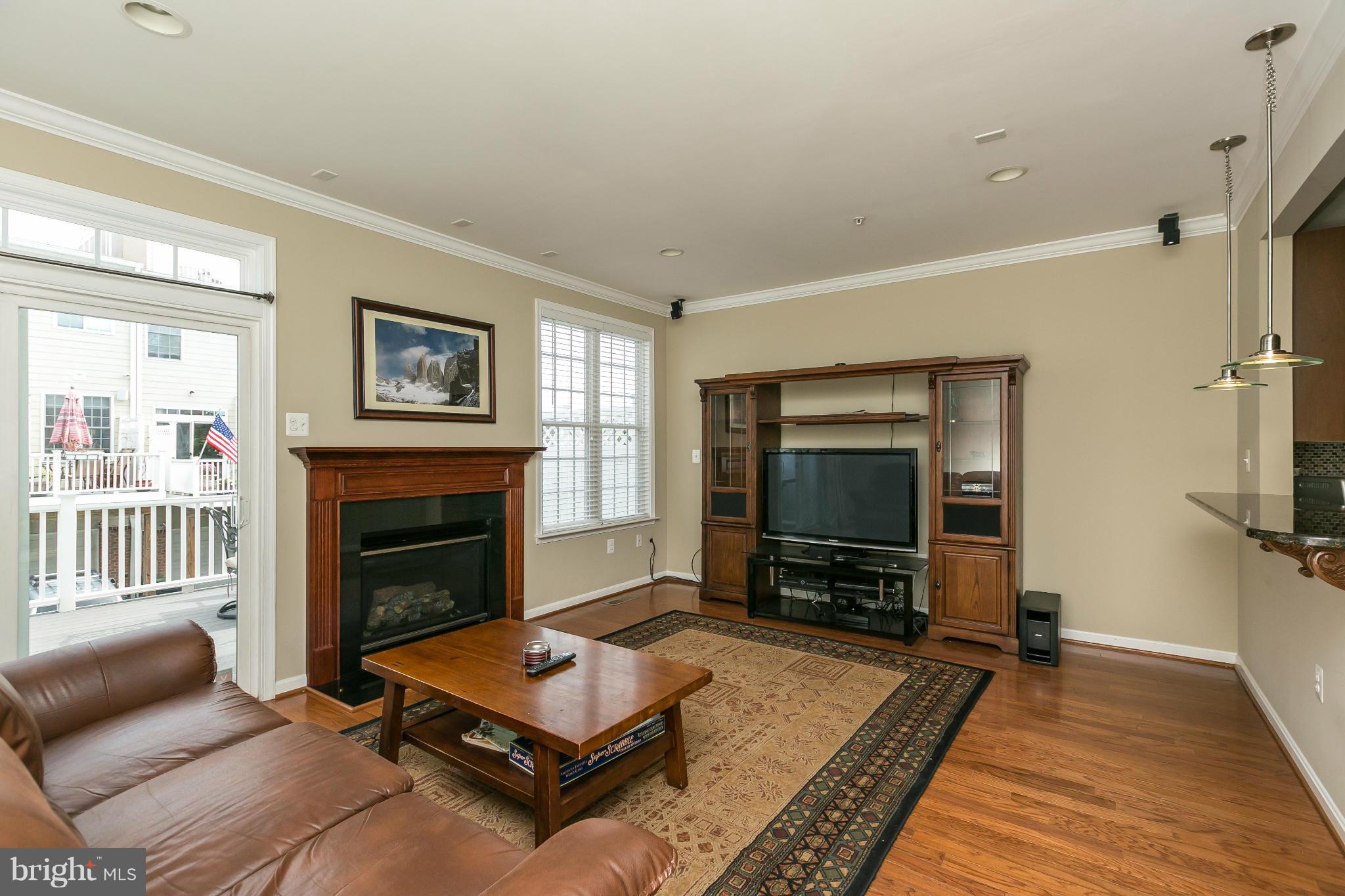 LOCUST POINT - Residential Lease