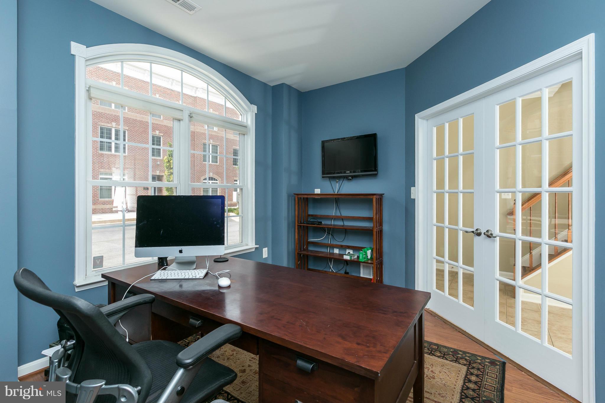 LOCUST POINT - Residential Lease