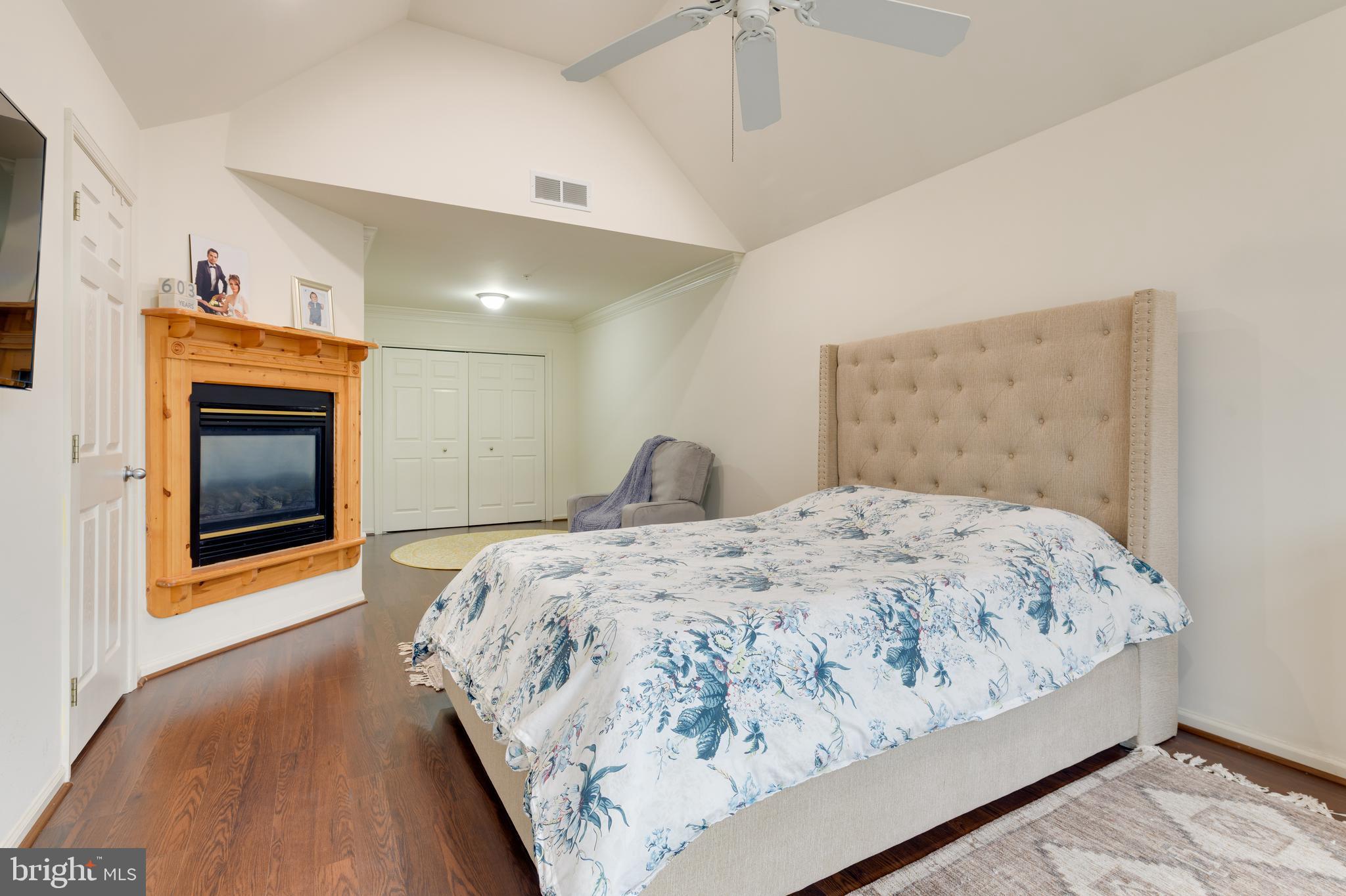 THE WOODS AT WAYNE - Residential Lease