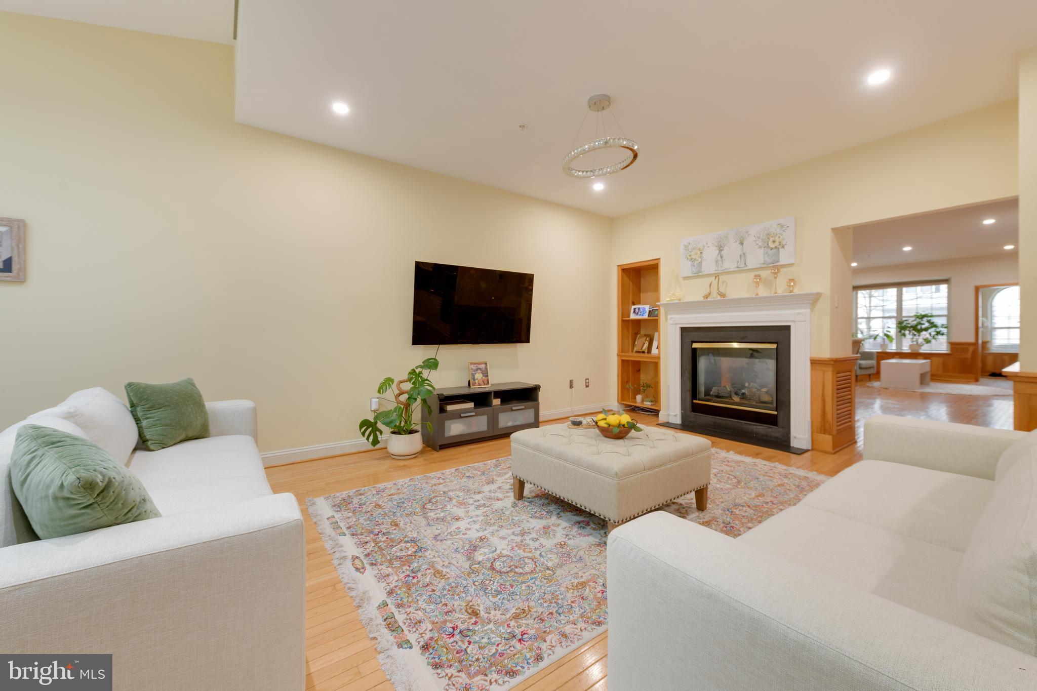 THE WOODS AT WAYNE - Residential Lease