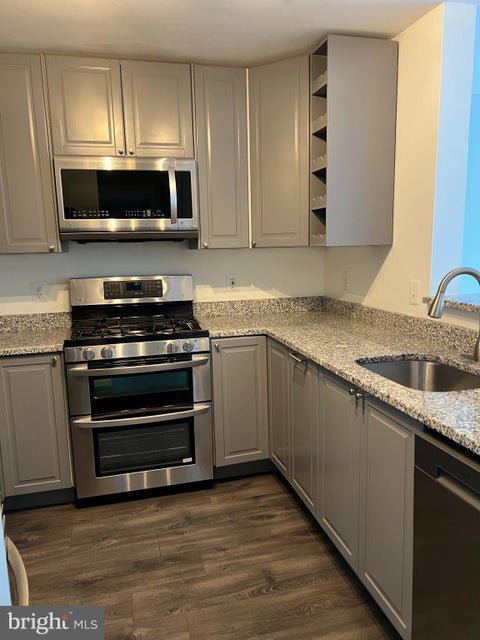 Photo of 5573 Seminary Road #305, FALLS CHURCH, VA 22041 (MLS # VAFX2338026)