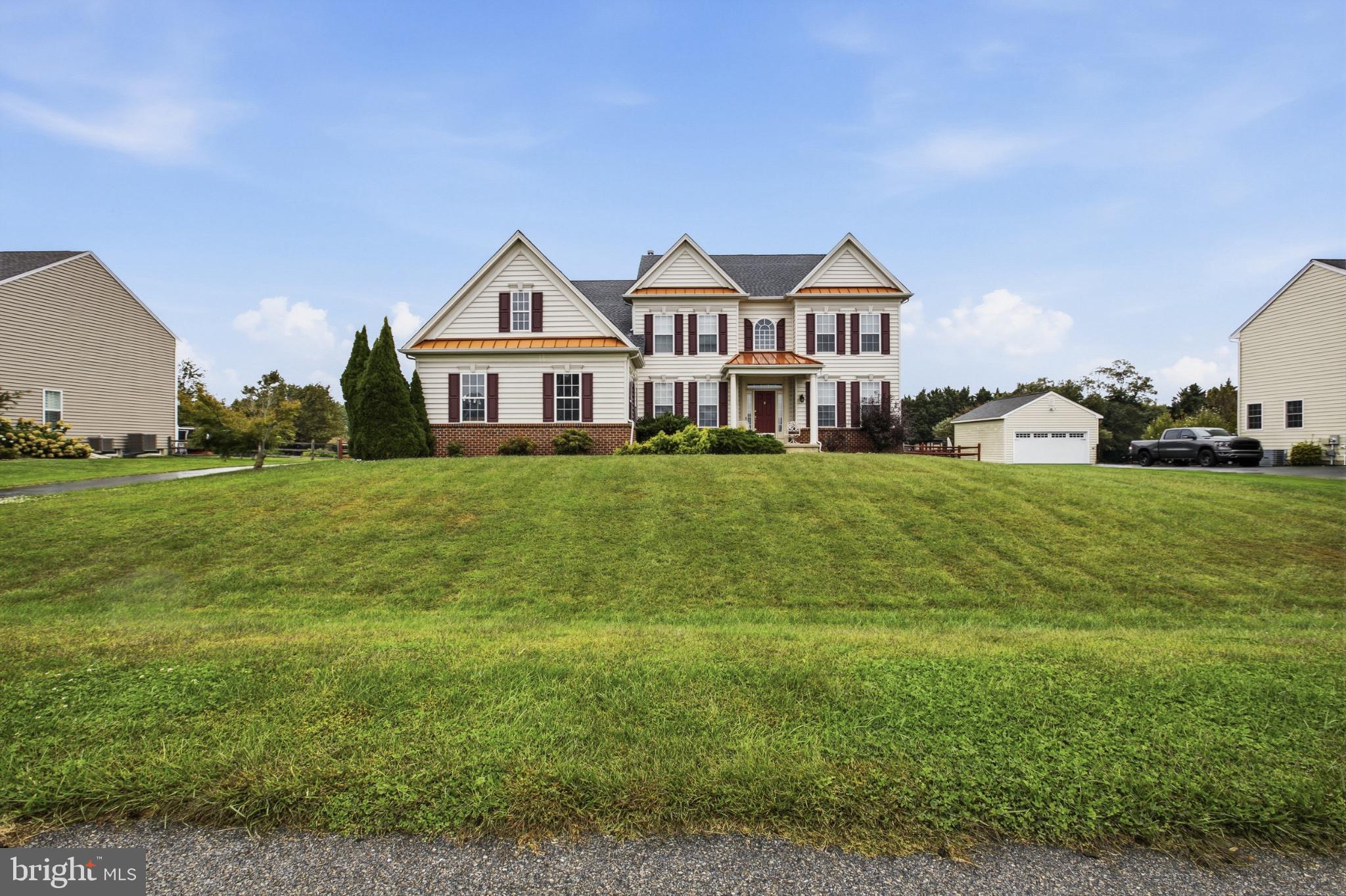 85 DELAWARE CANAL COURT W