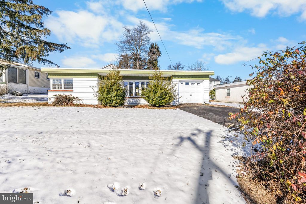 Photo of 161 Fairmount Avenue, RIDLEY PARK, PA 19078 (MLS # PADE2107076)