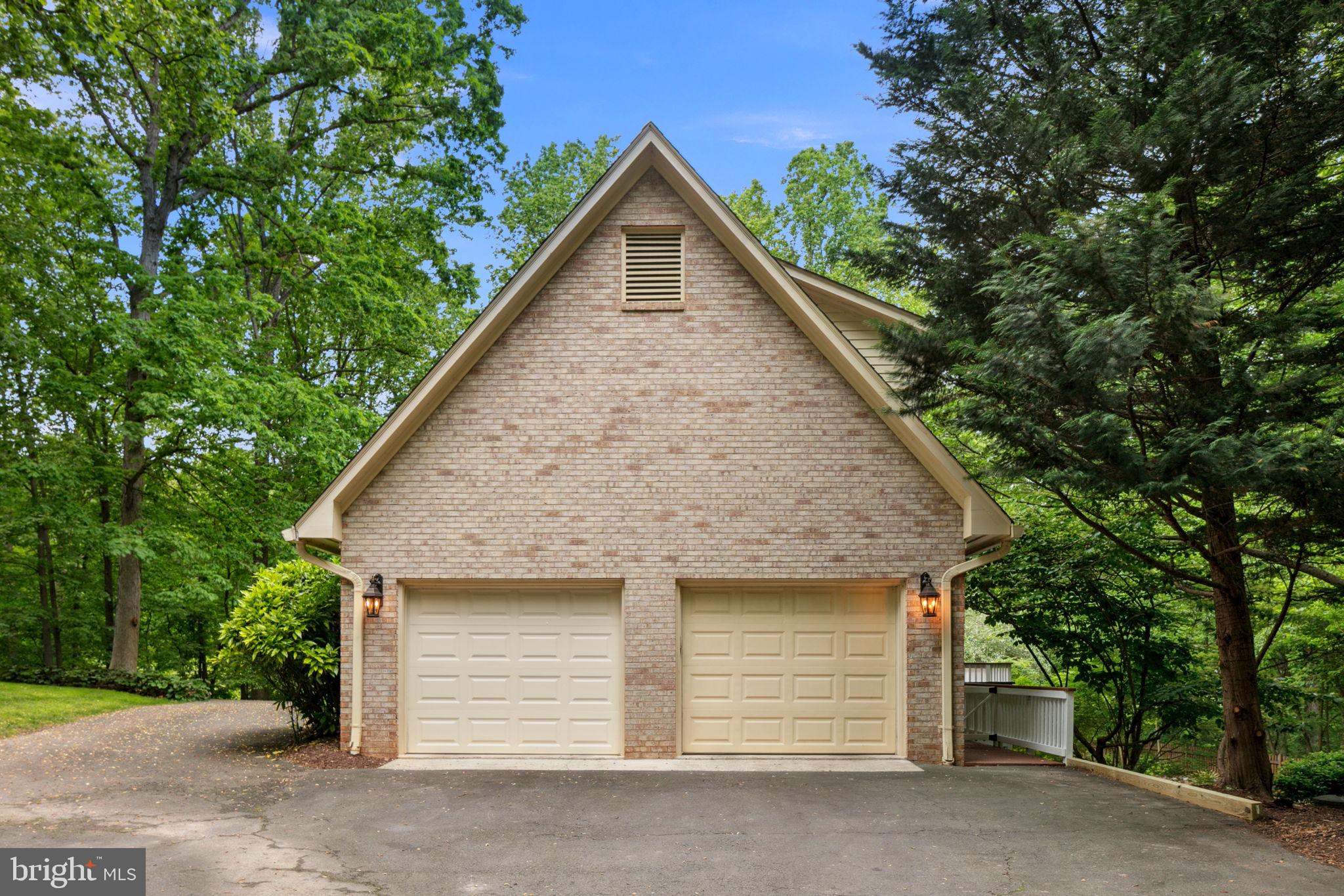 BEACH MILL HILL - Residential