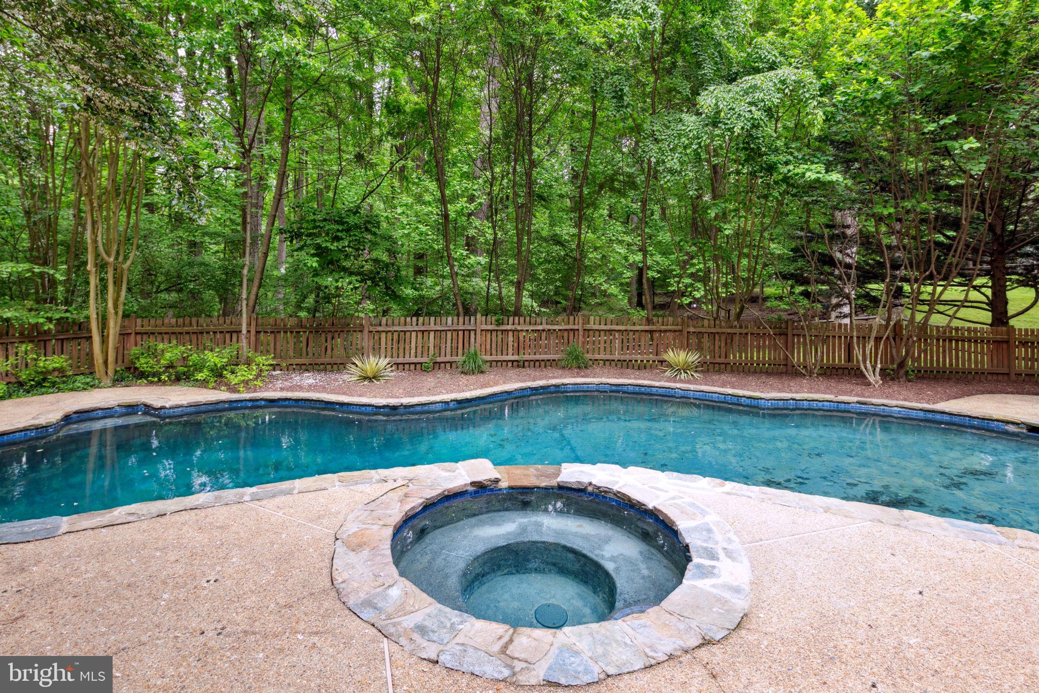 BEACH MILL HILL - Residential