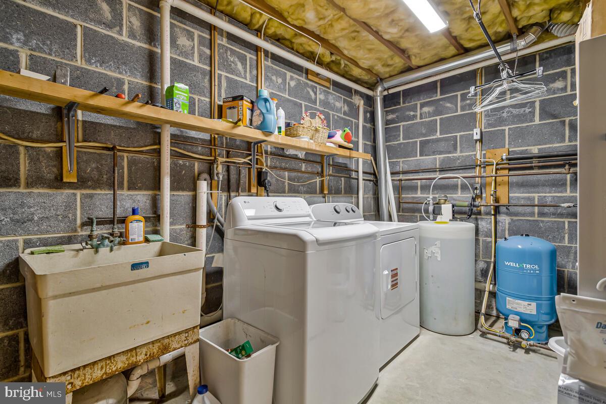 DUNKIRK FIELDS - Residential