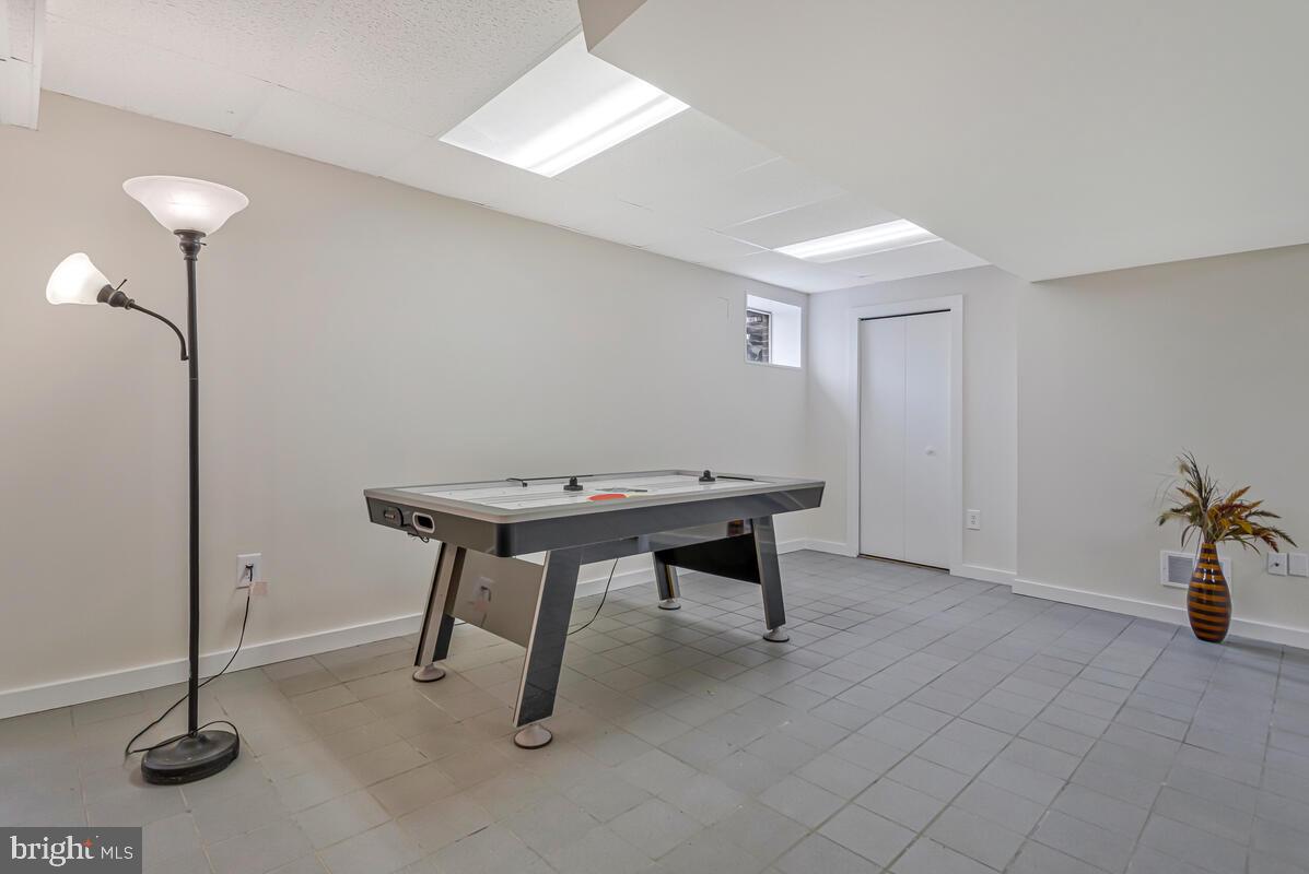 DUNKIRK FIELDS - Residential