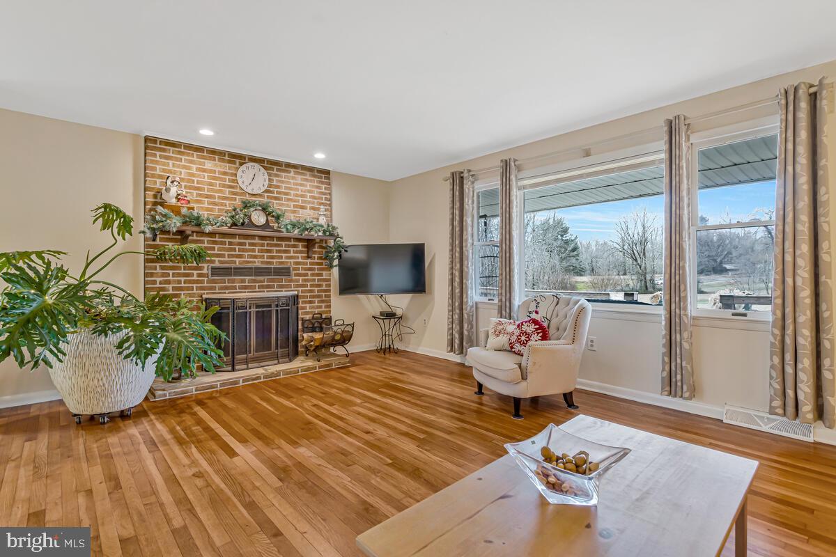 DUNKIRK FIELDS - Residential