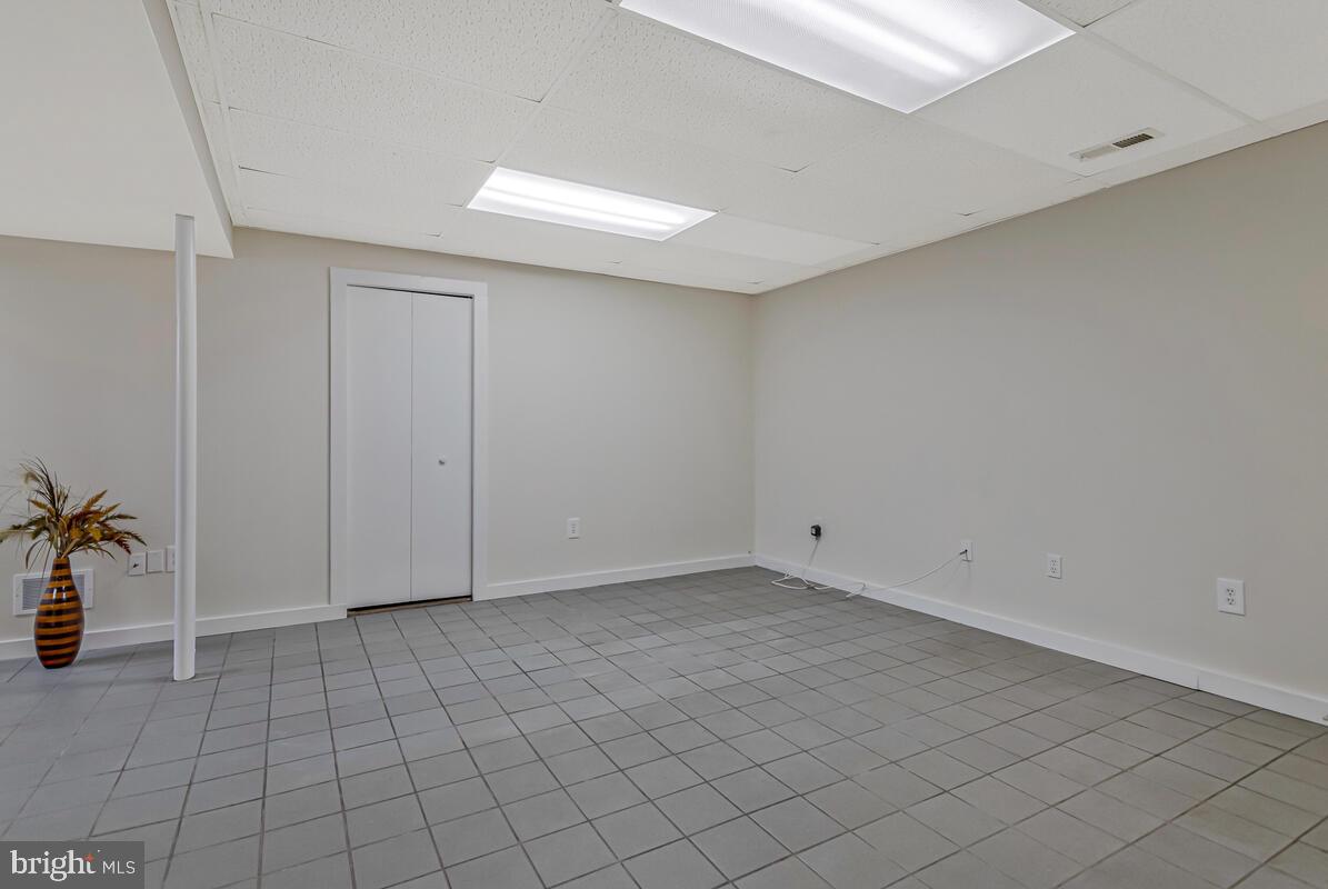 DUNKIRK FIELDS - Residential