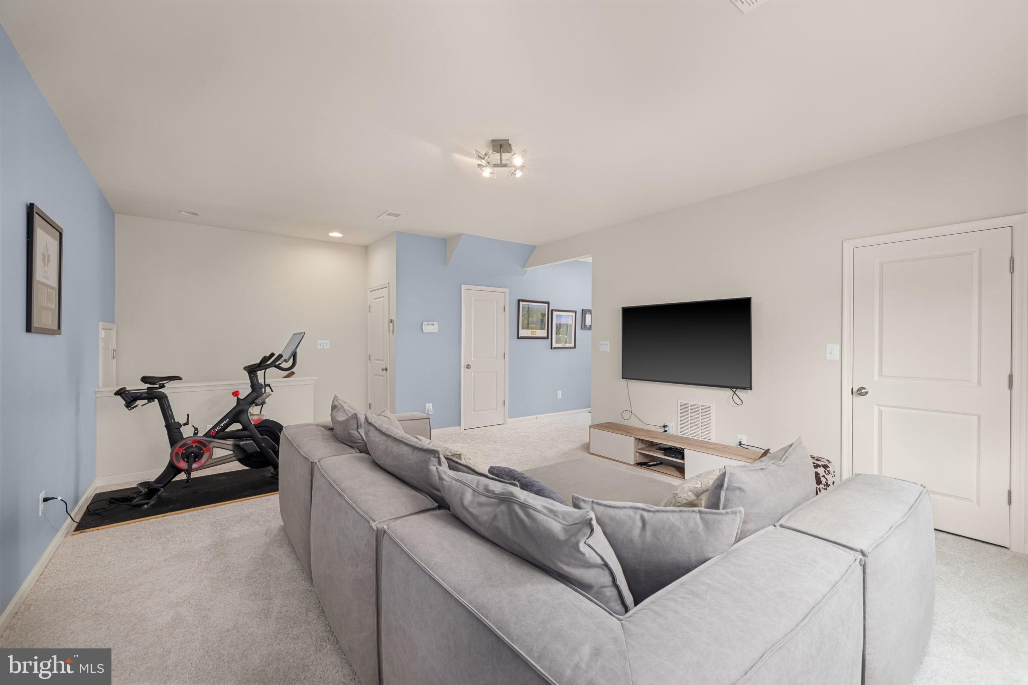 42294 PEREGRINE TERRACE